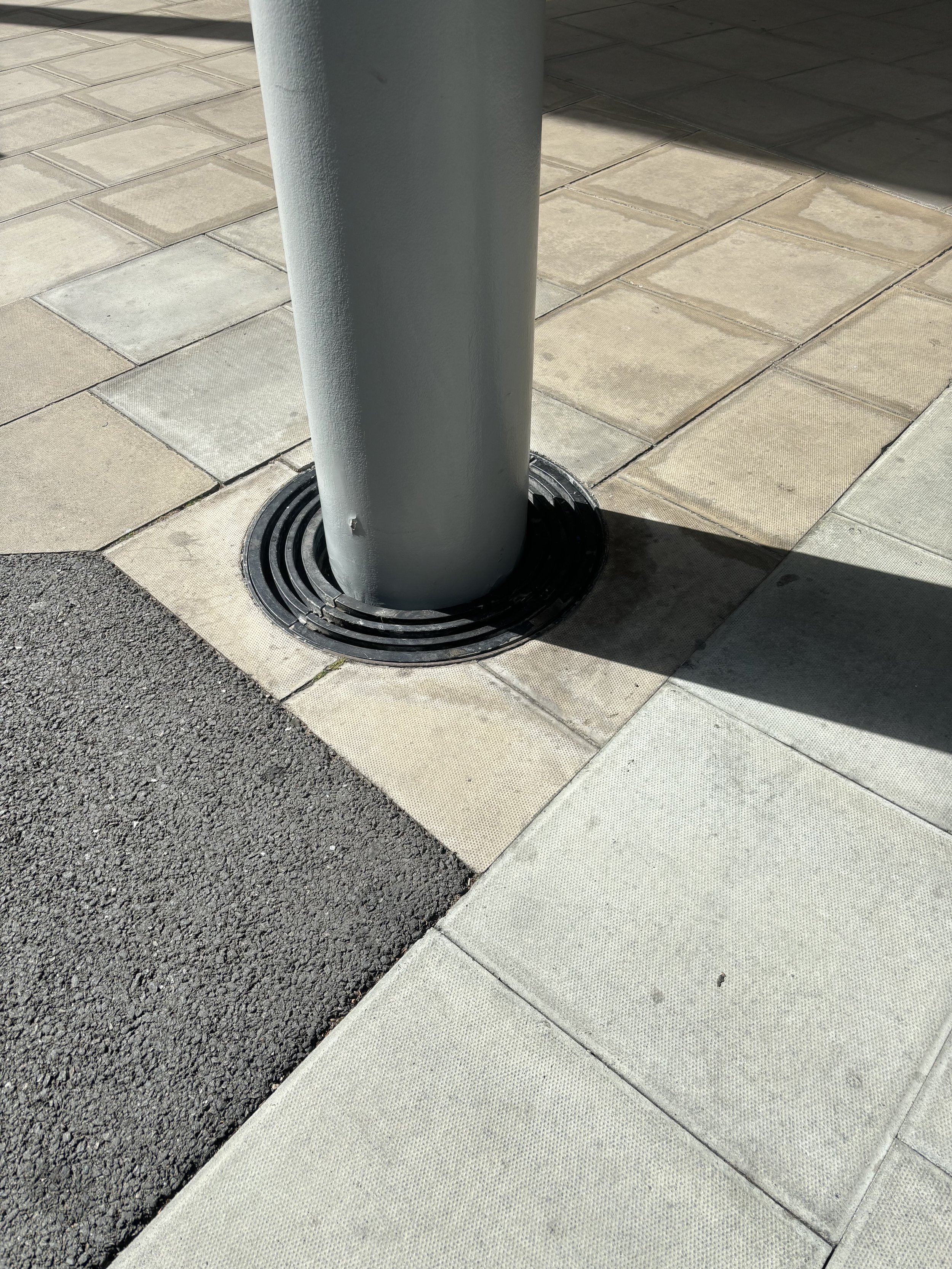 A NORMAL COUNDATIONAL TUBE / PIPE WOULD BE FIRMED INTO THE GROUND. HOWEVER, THIS TUBE / PIPE DOES HAVE AN AREA AROUND WHICH SRRMS TO BE FOCUSSED ON MANAGING LIQUIDS