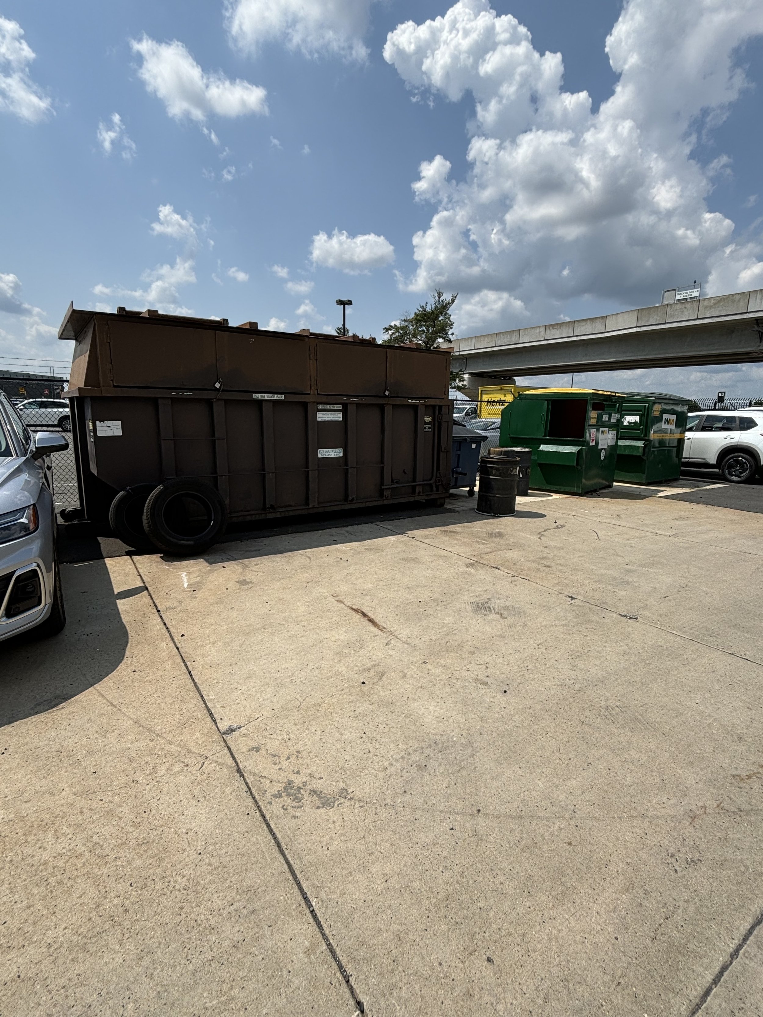 BOTH A LARGE SKIP TYPE CONTAINER (IDEAL FOR FURNACE WASTE) ALONGSIDE THE ‘WM’ CONTAINER (IDEAL FOR AQUAMATION CONTAINER(S)