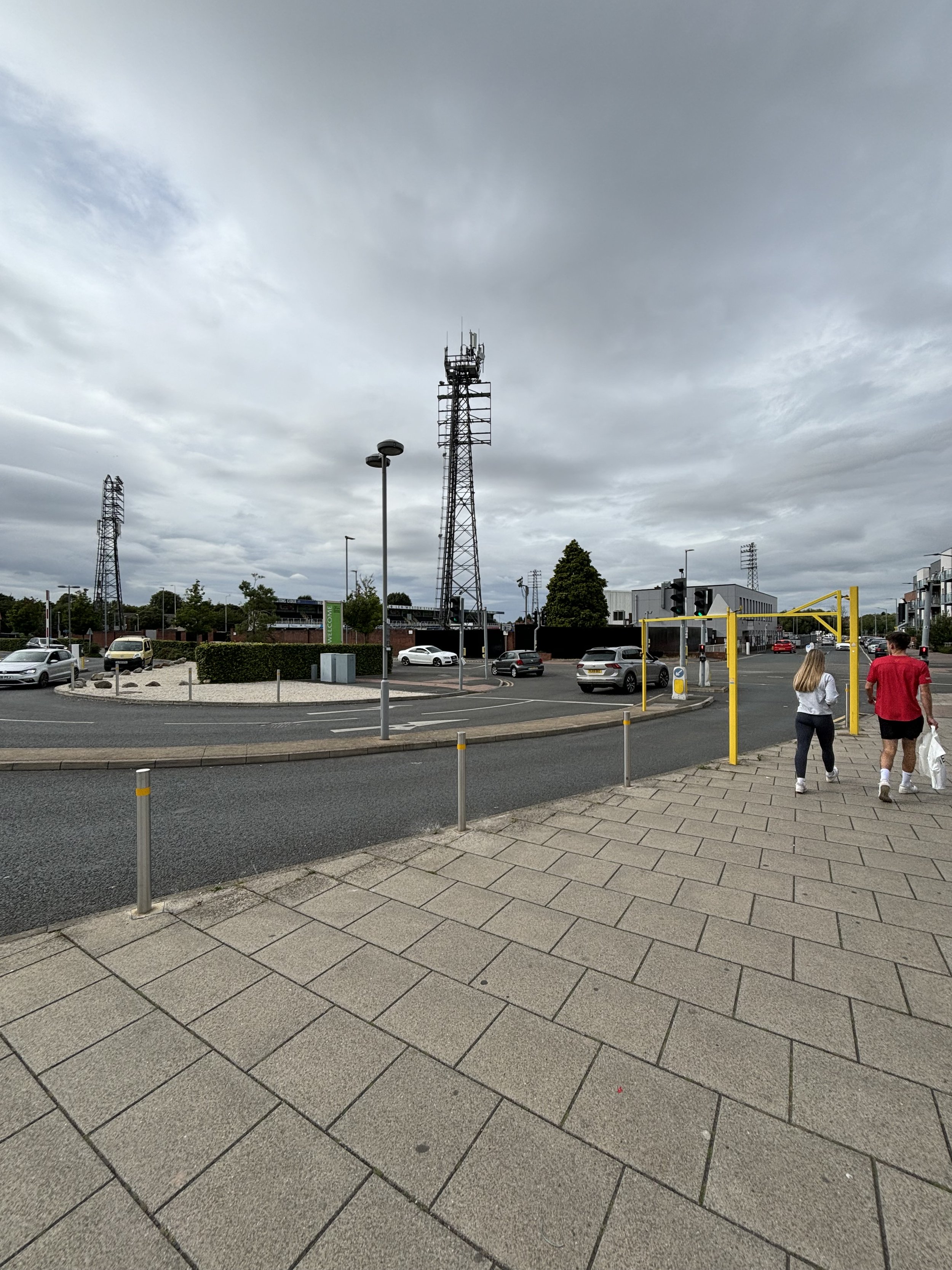 WAGAMAMAS (AND THE NEW SHOPPING AREA) IS RIGHT NEXT TO HEREFORD UNITEDS FOOTBALL GROUND. IDEAL FOR PICKING UP VULNERABLE PEOPLE