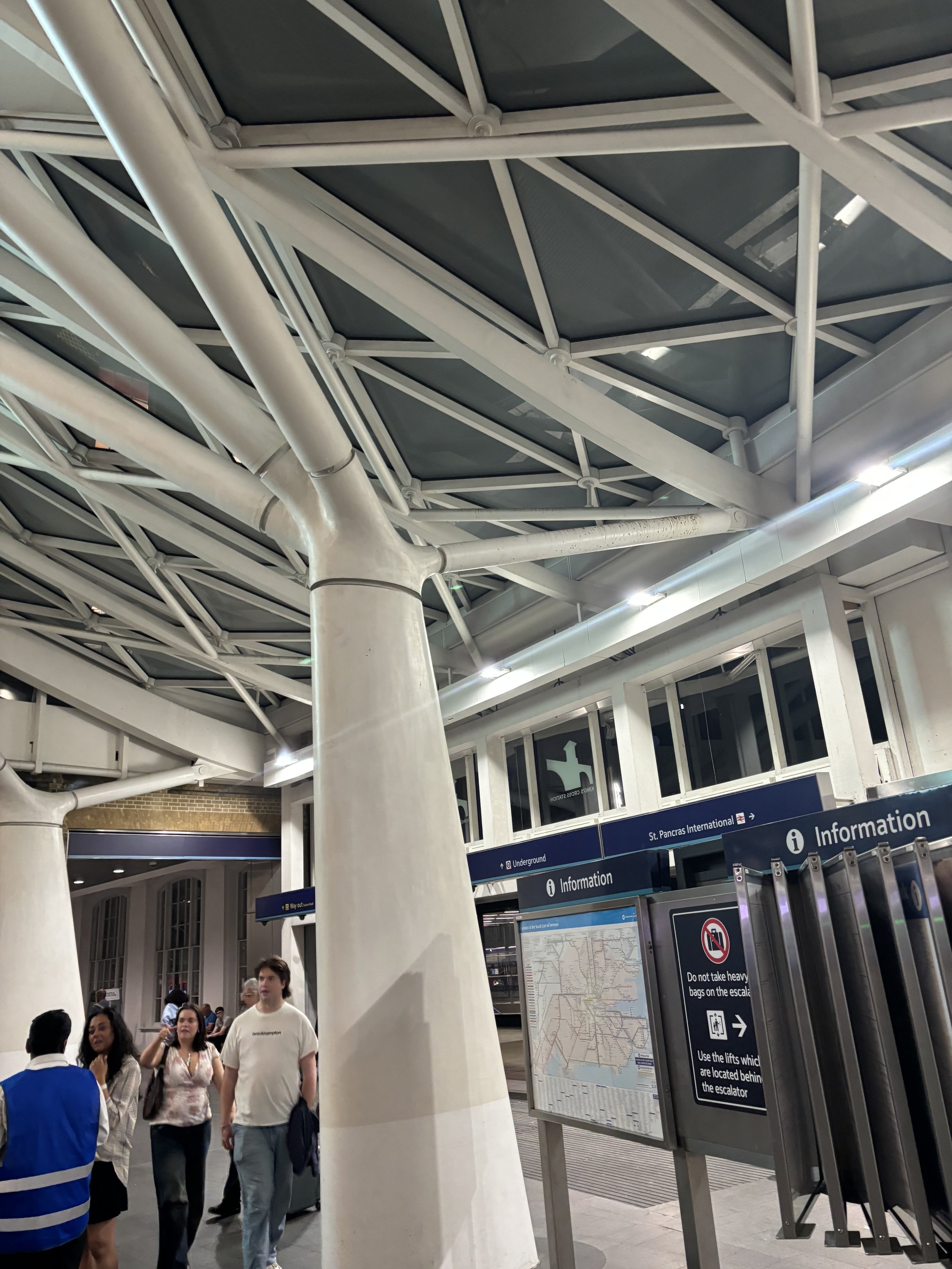 KINGS CROSS. A MORE INTRINSICAL ANGLE TO THE TUBE / PIPE DESIGN OF KINGS CROSS