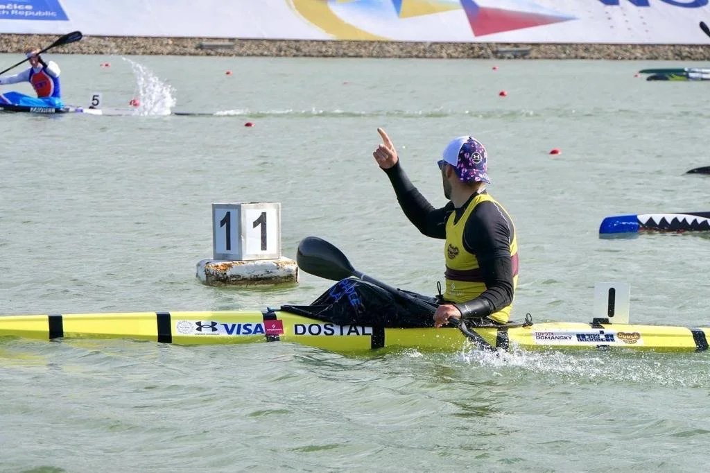 Suverénní Dostál ovládl na domácí scéně kilometrovou i poloviční distanci. Větší pádlo není průšvih, říká&nbsp;