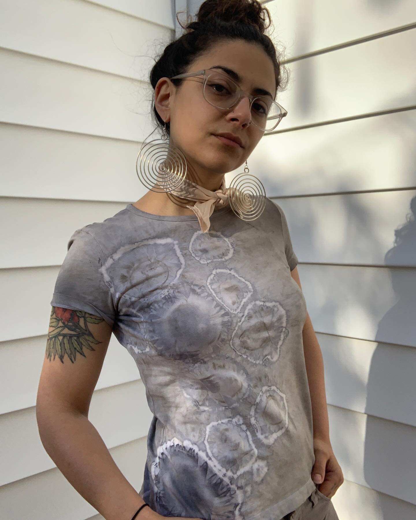 It&rsquo;s been a while since I&rsquo;ve dyed some shirts but recently I&rsquo;ve been inspired by @lauragurton and her art. 
.
I&rsquo;m trying to fine tune my designs and make wearable art that reflects natural structures and textures. Spore prints