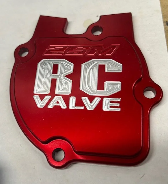 2SM-CR250-RC-Valve-Cover-Red.jpg