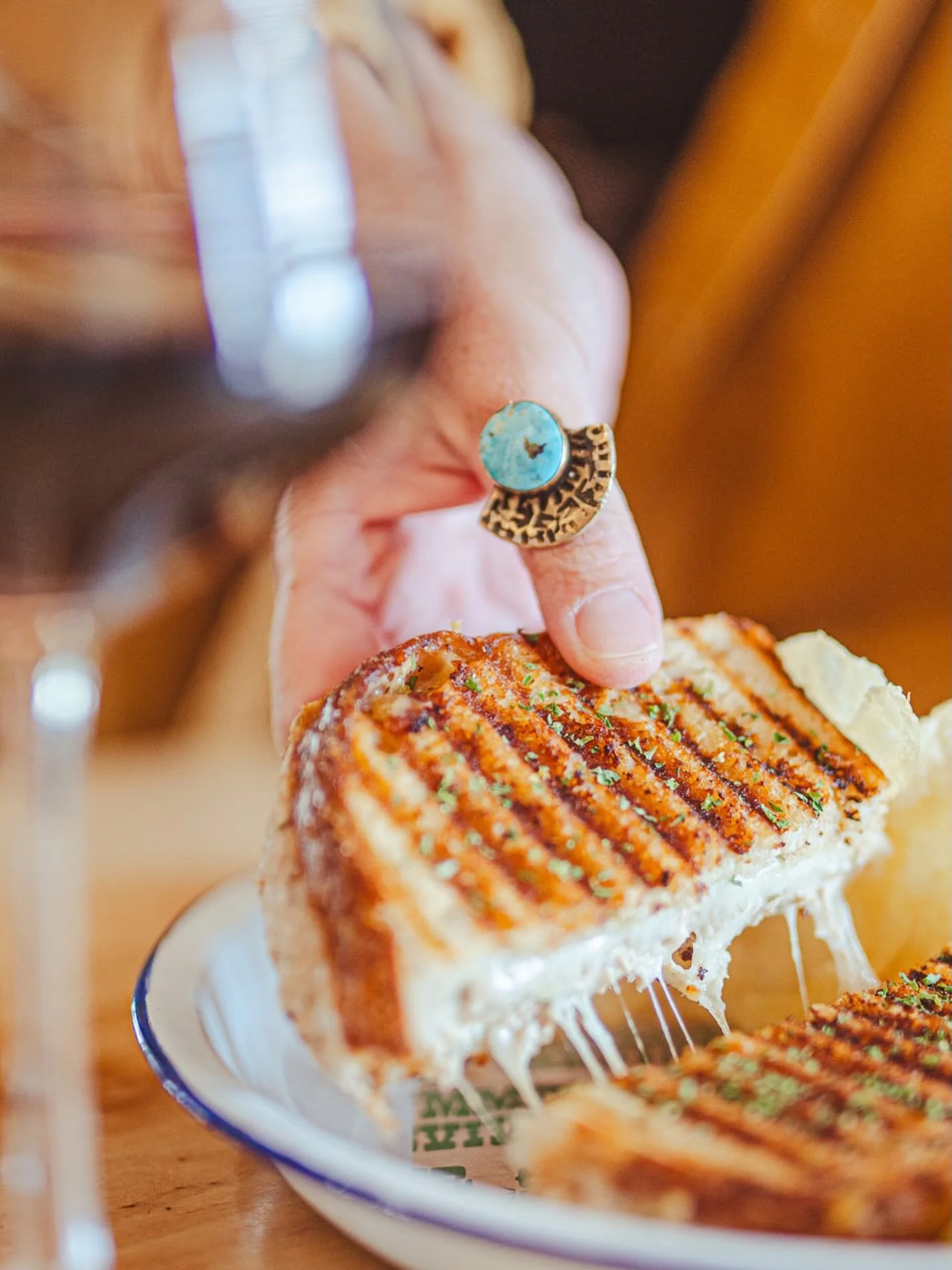 Lunch, done right.

Eating from your doesn&rsquo;t doesn&rsquo;t have to be boring.  Golden, melty, made-to-order comfort&mdash;packed up and ready to go when you are.

Grab it to-go, eat well, and get back to your day feeling better than you started