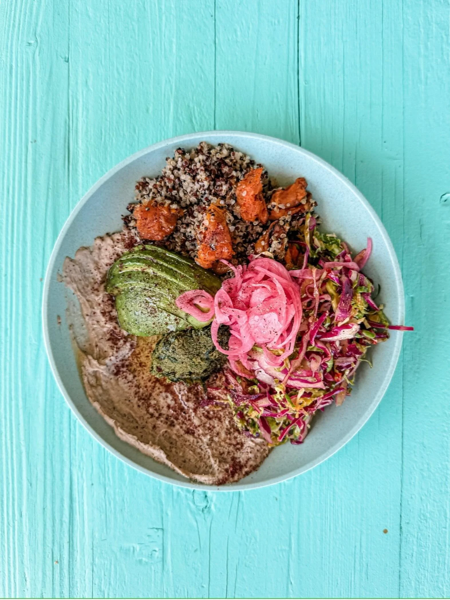 This beauty steals the show most days - in all her deliciousness, The Revival Bowl!  Packed with flavor, fills you up without weighing you down.  Honestly, I could eat this every-single-day (and I do!) Roasted broccoli pesto, pickled red onion, fresh