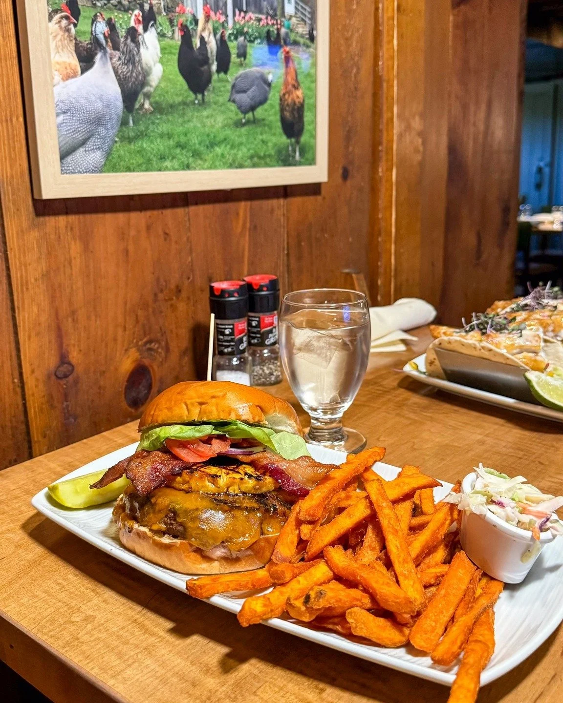 Burger &amp; Brew Night every Tuesday! 🍔🍺 Enjoy a special burger menu and a draft beer for $22.

👔 Plus a friendly reminder to reserve Dad a table for Father's Day! We'll be open in the tavern from 3pm-7pm with specials we know that Dad and the fa