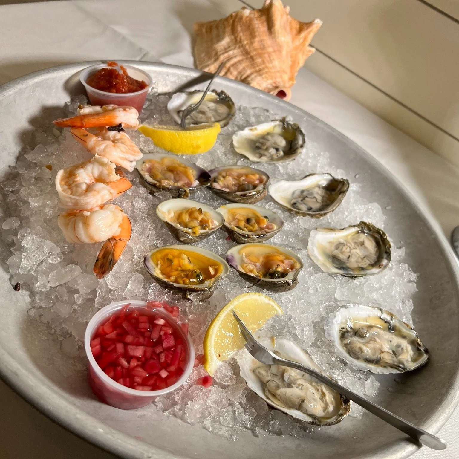 Our Twin Piers Seafood Platter - always fresh, always delicious! 🦪🍋

Make a dinner or Sunday brunch reservation at the link in our bio