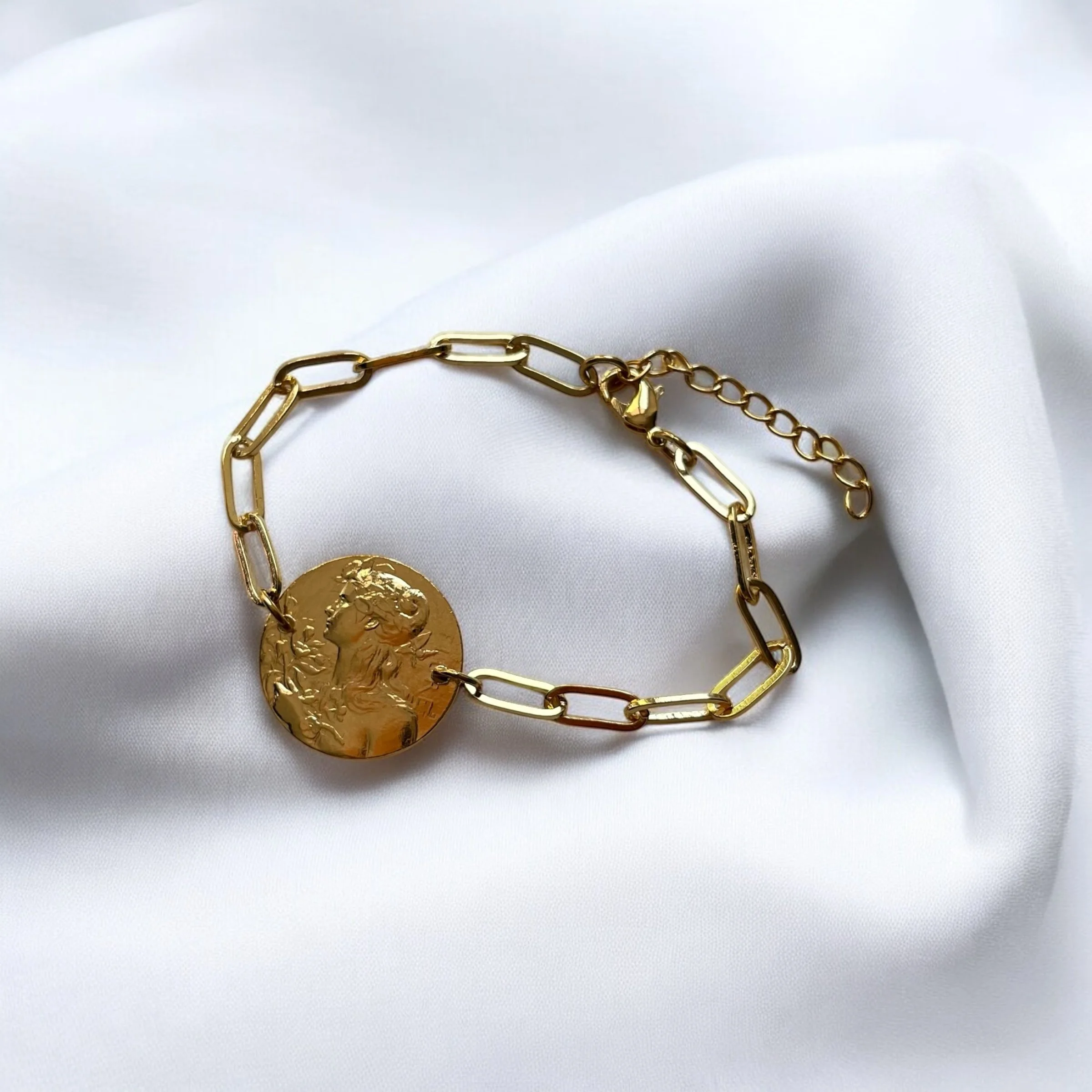 Bracelet médaille Flore doré