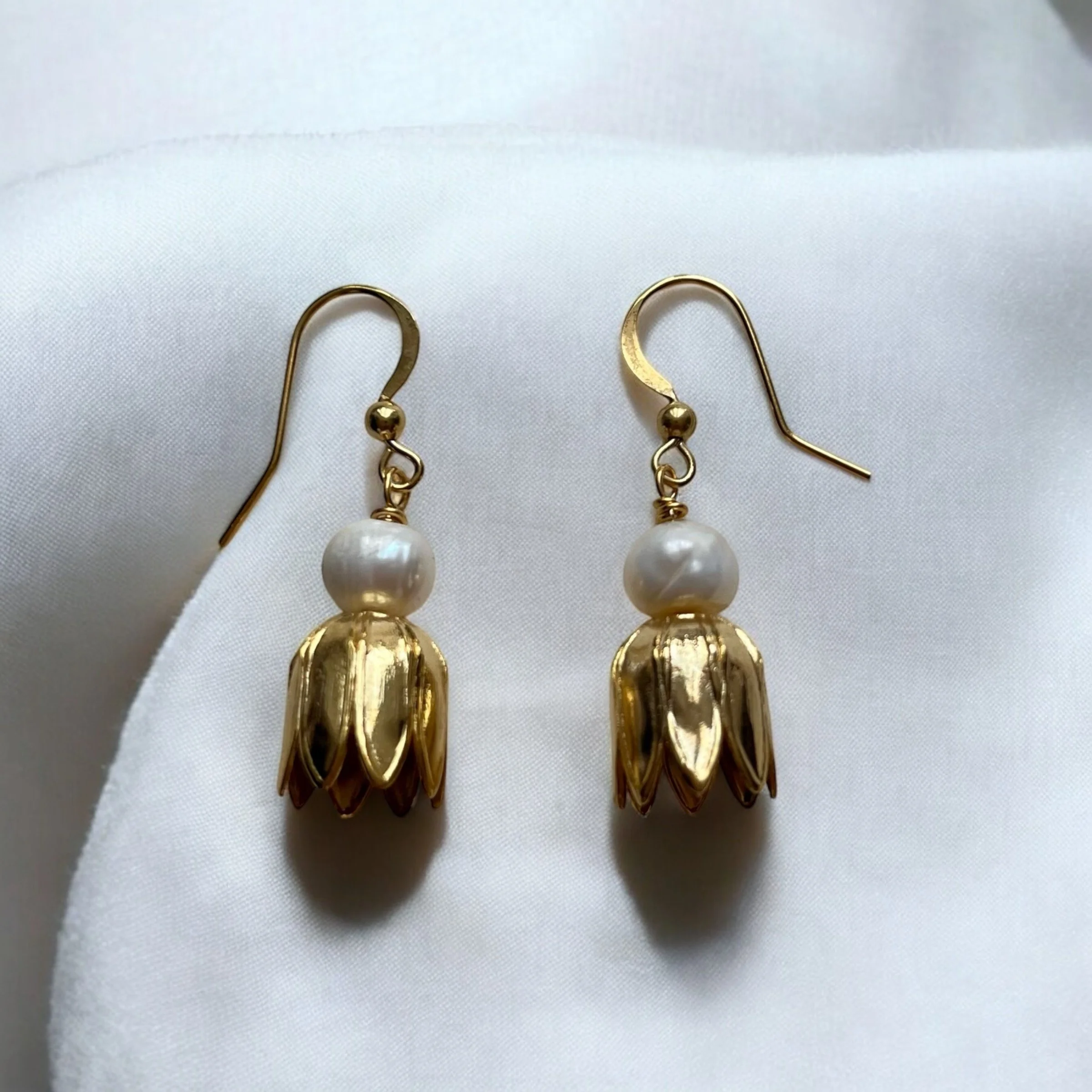 Boucles d’oreilles Clochettes perles dorées