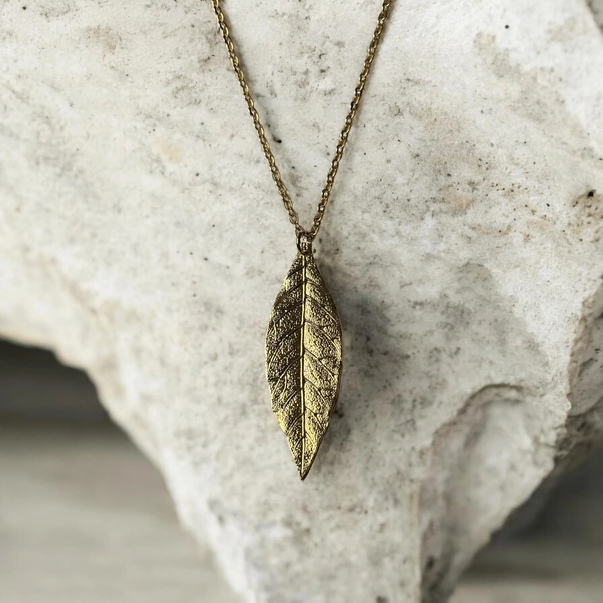 Collier Feuille de laurier doré