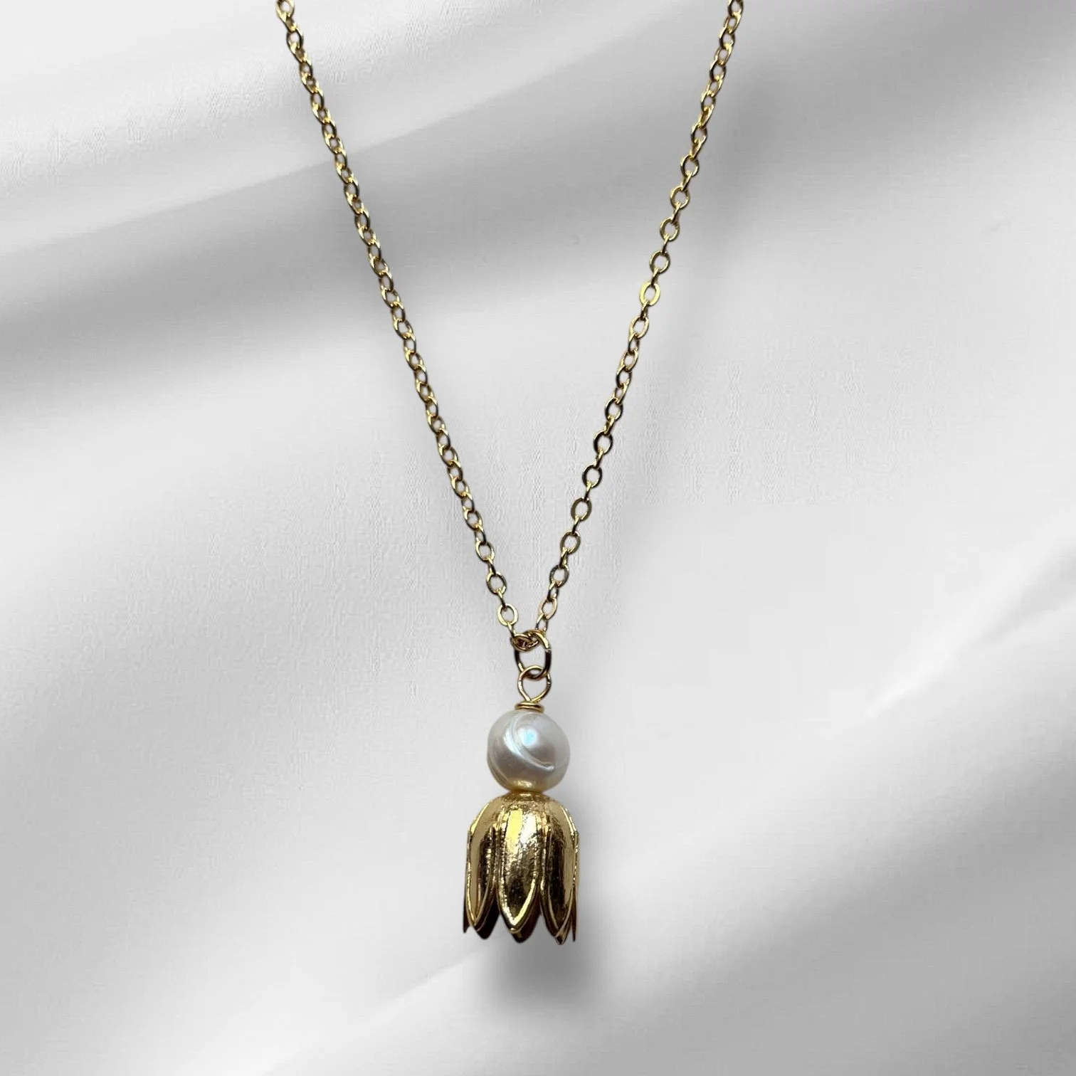 Collier Clochette perle doré