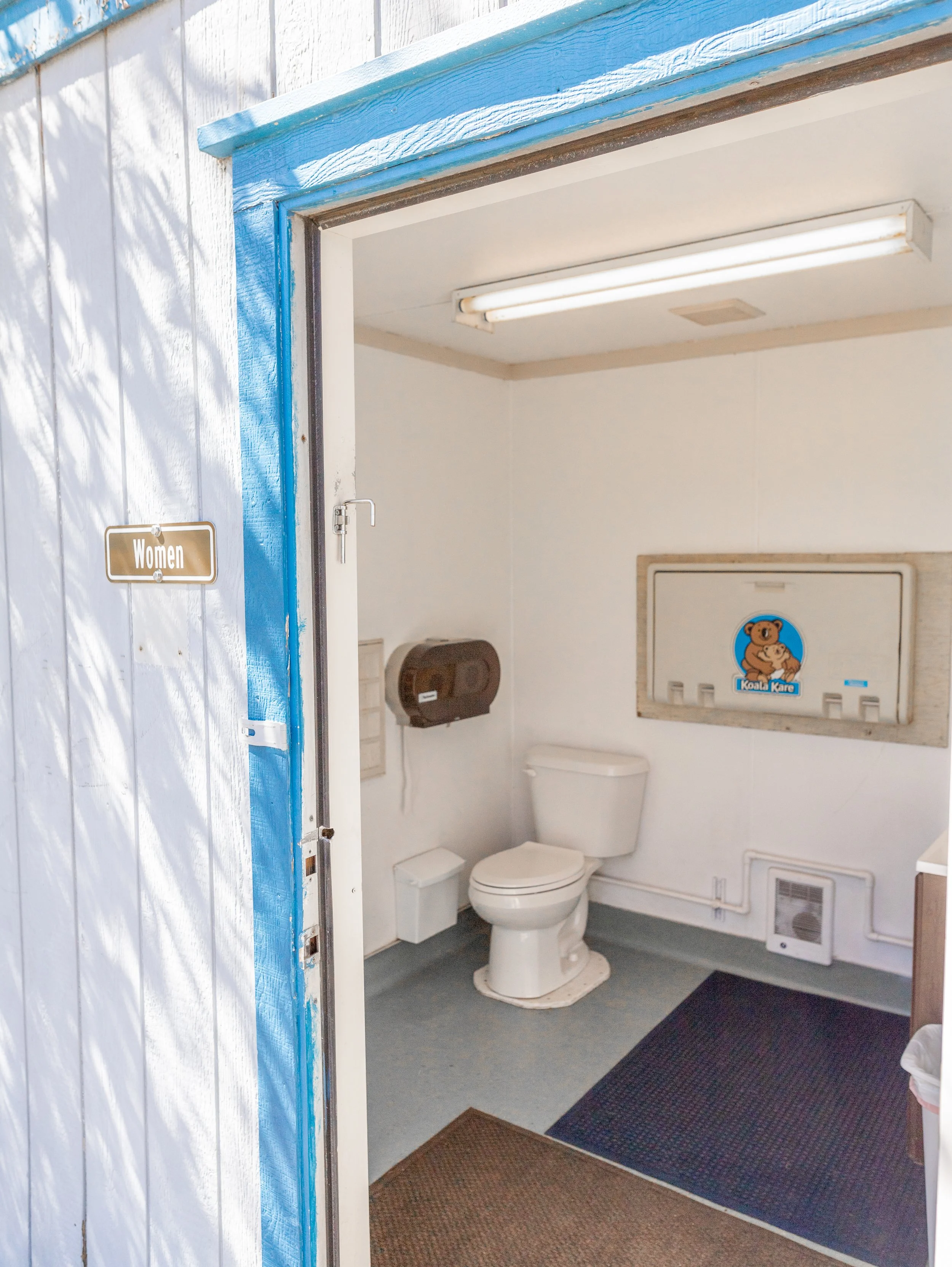 BACK BATHROOM.jpg