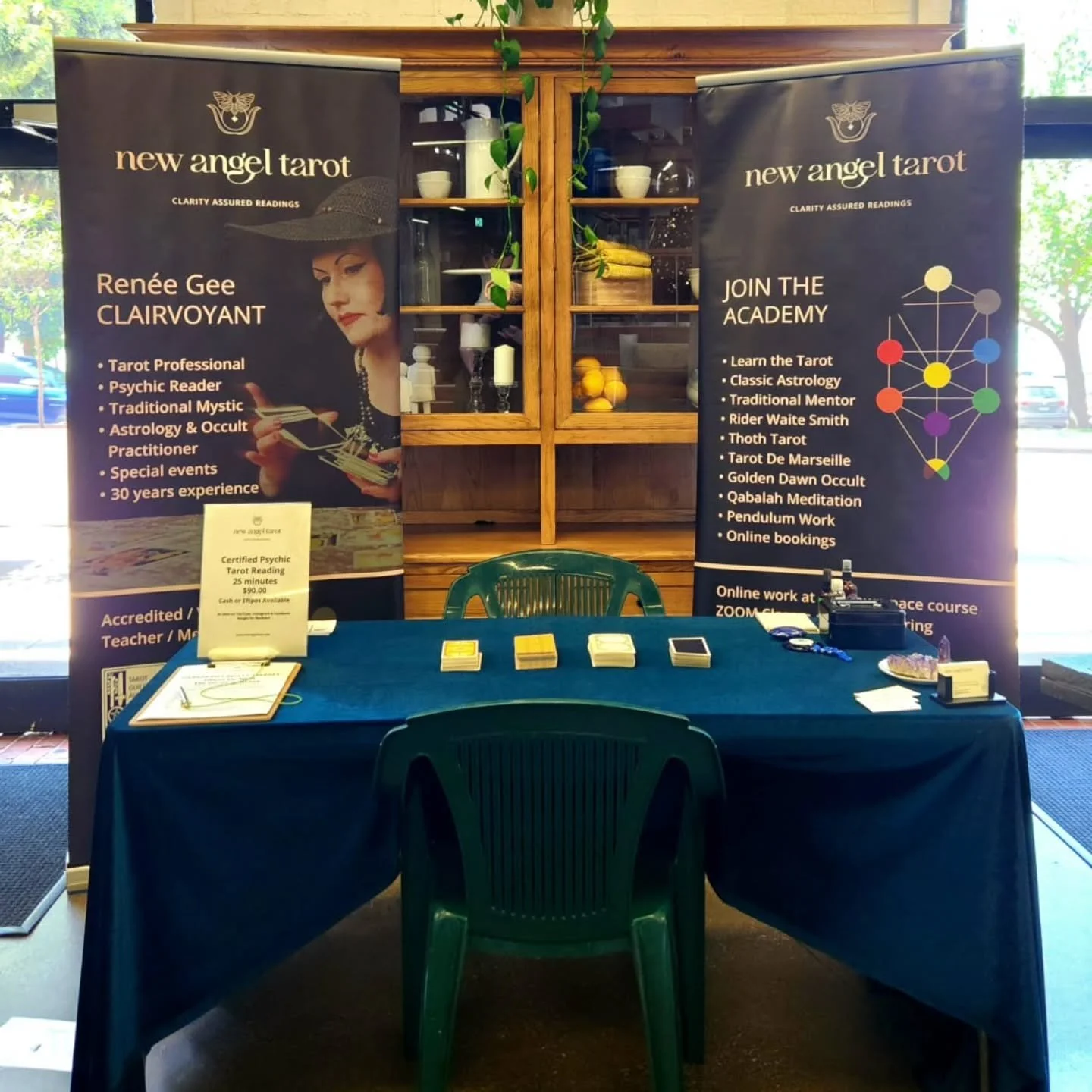 A bit of an update to wrap up the year and in many ways the last 5 or so. In 2026, I won't be posting or subscribing to endless videos, or accounts regarding moon cycles, sabbats, tarot spreads, transit or astrology theories, channelling, or any cycl