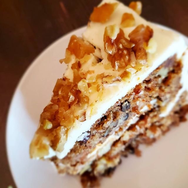 HOMEMADE CARROT CAKE