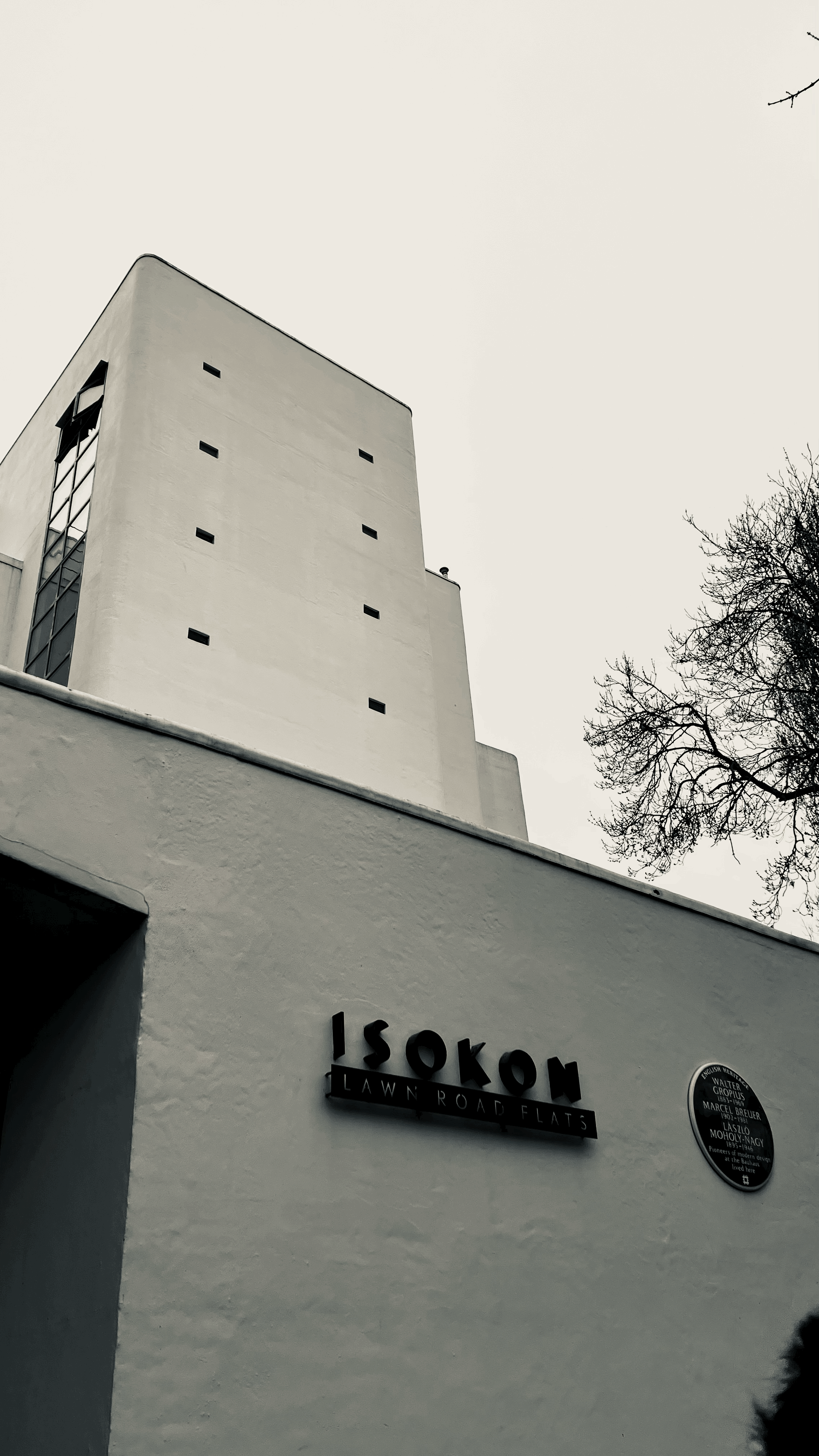 Isokon Estate: The Fusion of Arts and Crafts and Bauhaus Design in London's Architecture