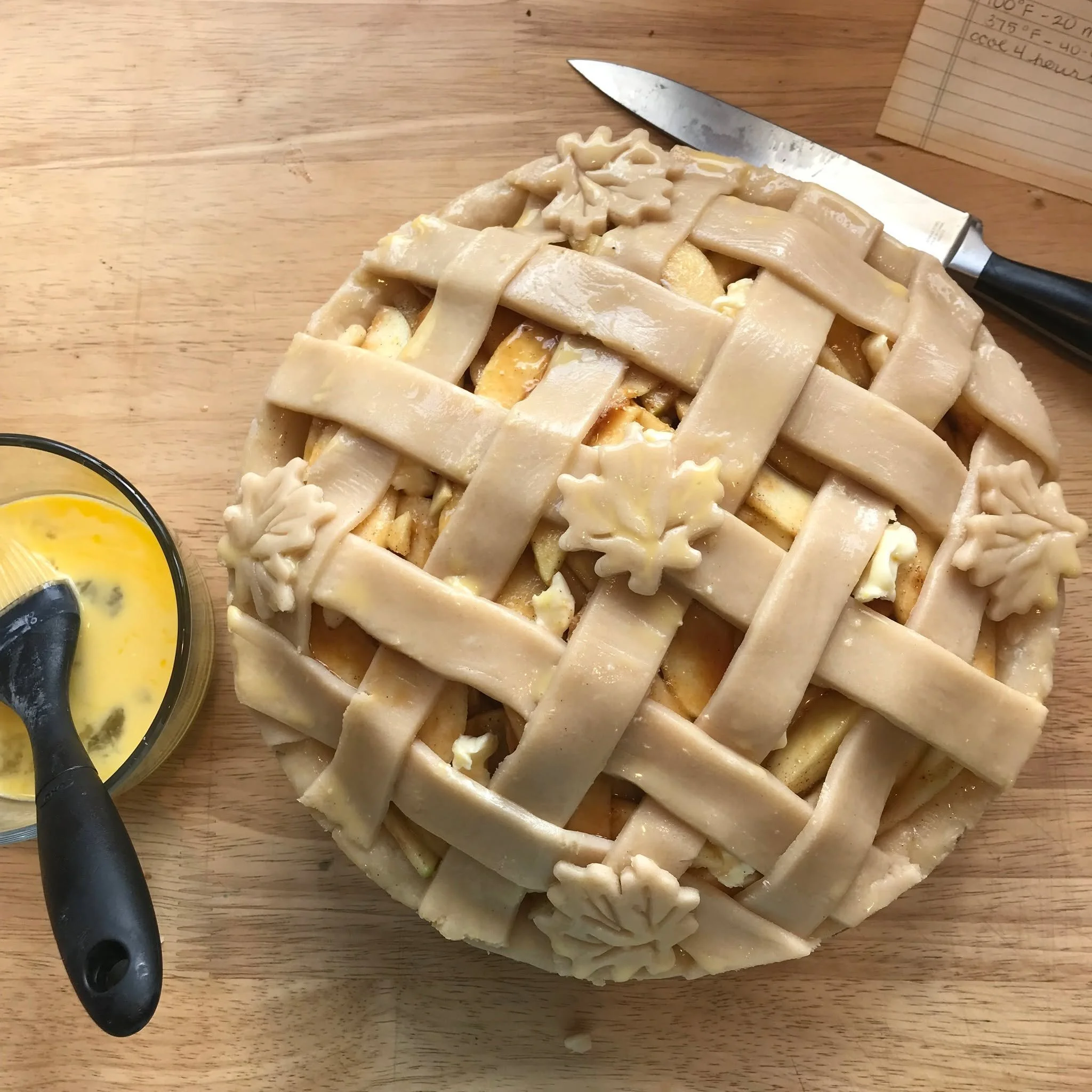 In crust we trust 🥧✨
Happy National Pie Day&mdash;because every day should include pie.
What's you favorite pie? Tell me in the comments 👇
&bull;
#Sweetsbymichelle #sweets #desserts #cookies #customcookies #sugarcookies #sugarcookiemarketing #sugar