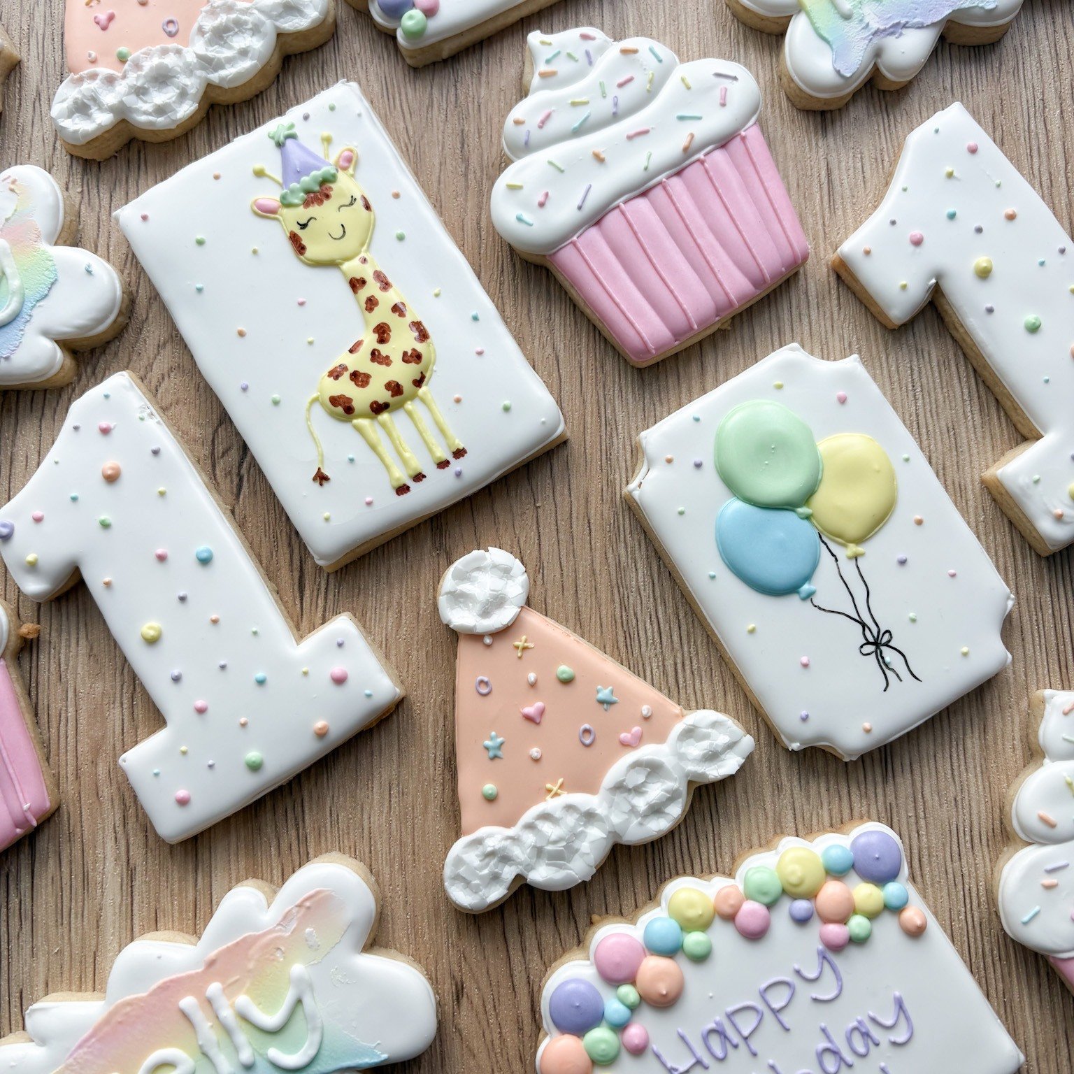 Sweet treats for a sweet milestone! These 1st birthday themed sugar cookies are perfect for celebrating your little one's special day. 🎈🎂 

#birthdaycookies #deerfieldbaker #chicagobaker #deocratedsugarcookies