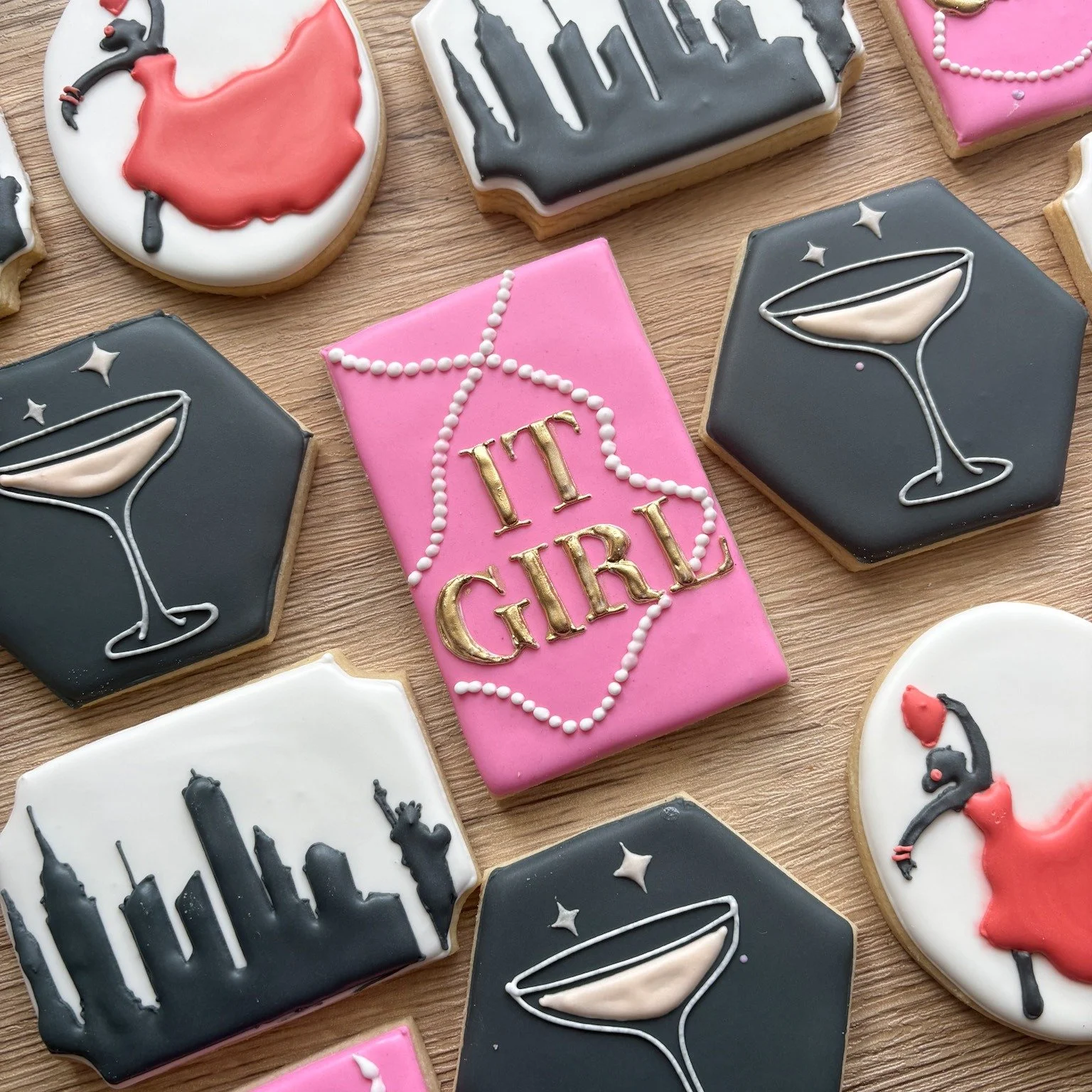 📚✨ Book club, but make it sweet. ✨📚

The only thing better than getting lost in a good book? Pairing it with custom cookies inspired by your favorite stories, characters, and cozy reading nights. ☕🍪

Perfect for:
📖 Book club meetings
📚 Literary 