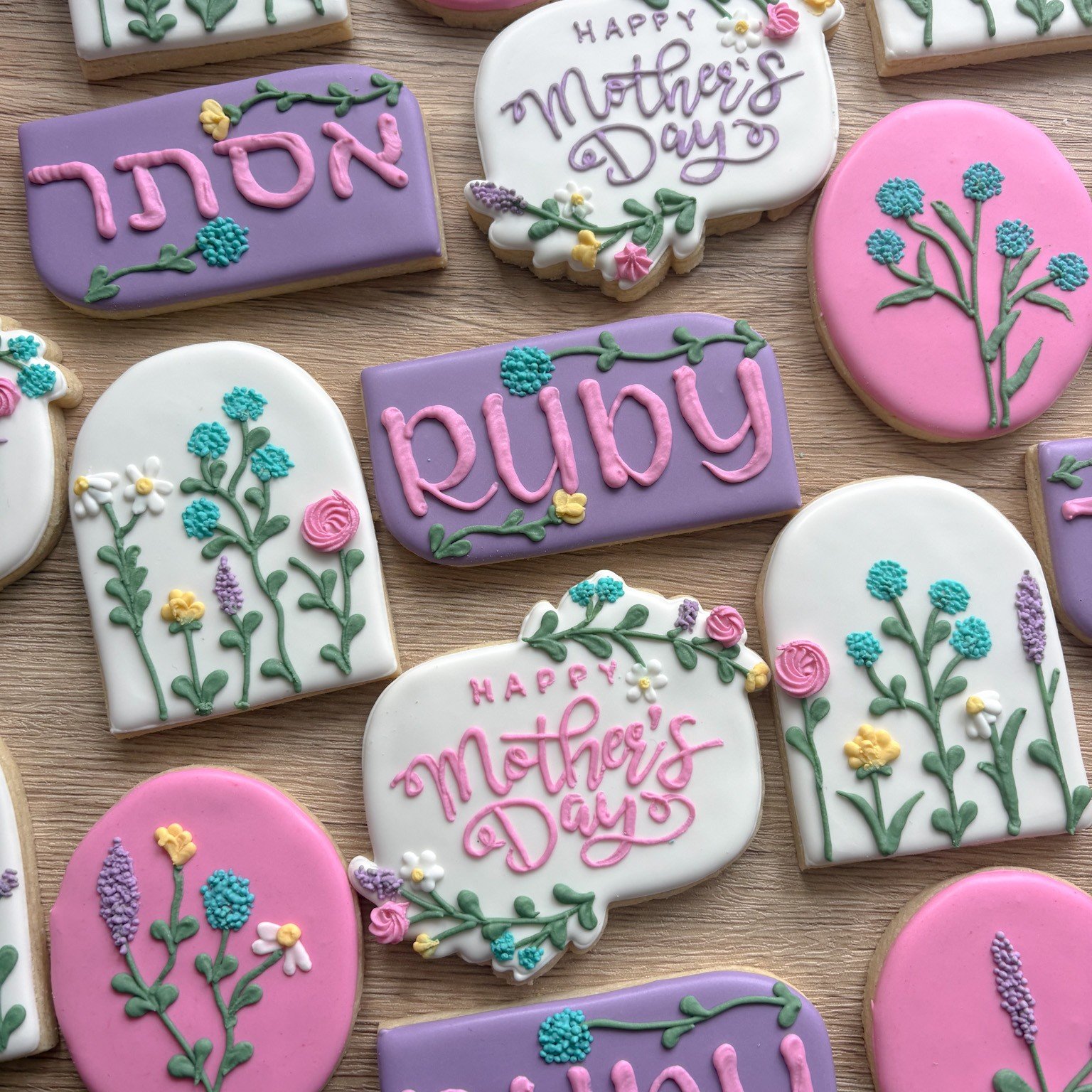 🌸✨ A name as beautiful as a wildflower field ✨🌸

These wildflower themed cookies were created for a sweet baby naming celebration, filled with soft blooms, delicate details, and all the gentle beauty of a new beginning 💛🌿

Perfect for:
🌼 Baby na