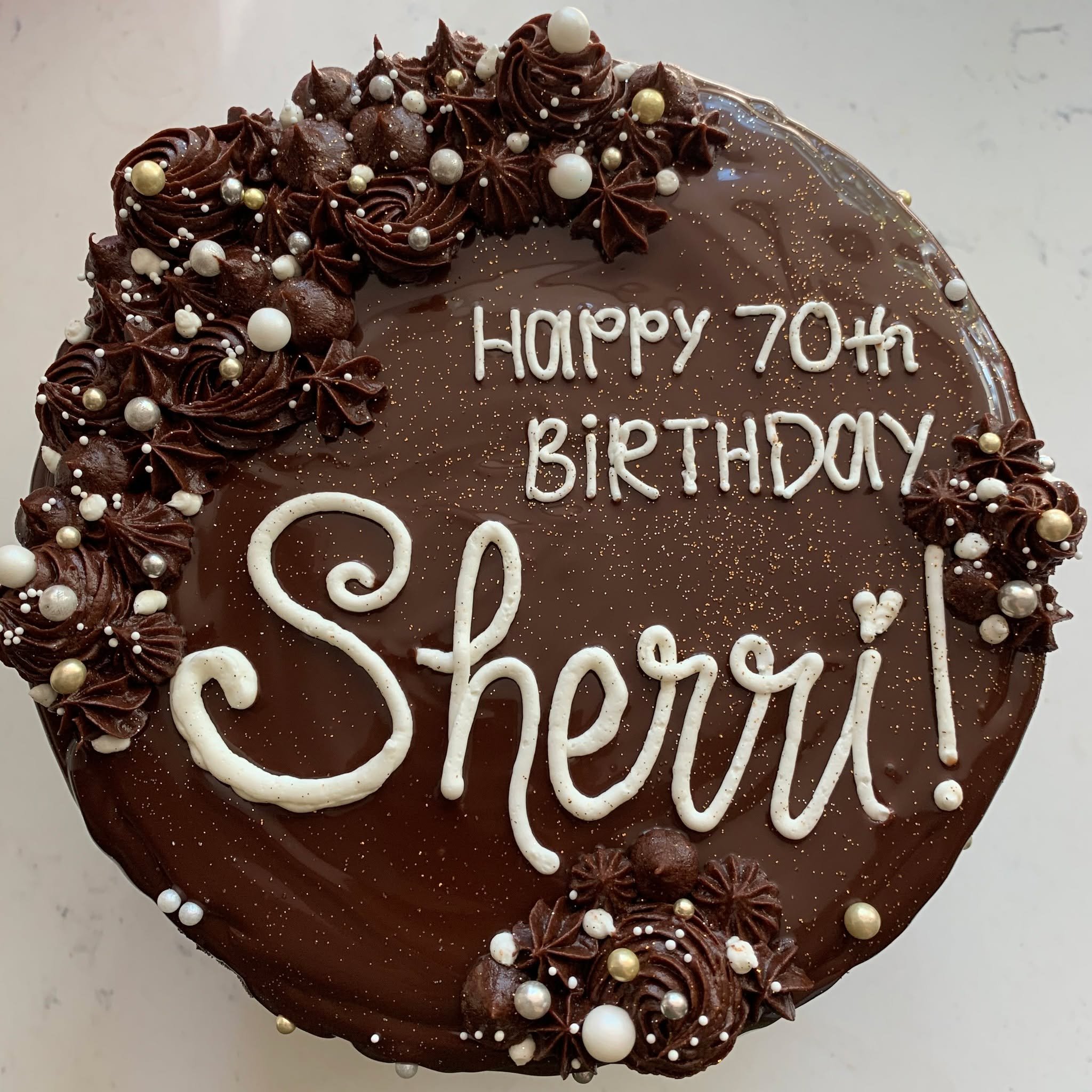 🎂✨ Every birthday deserves a cake worth celebrating! ✨🎂

Did you know Sweets by Michelle makes birthday cakes, too?! 🥳

From fun and colorful kids&rsquo; cakes to something a little more grown-up, cakes can be customized to fit your theme, colors,