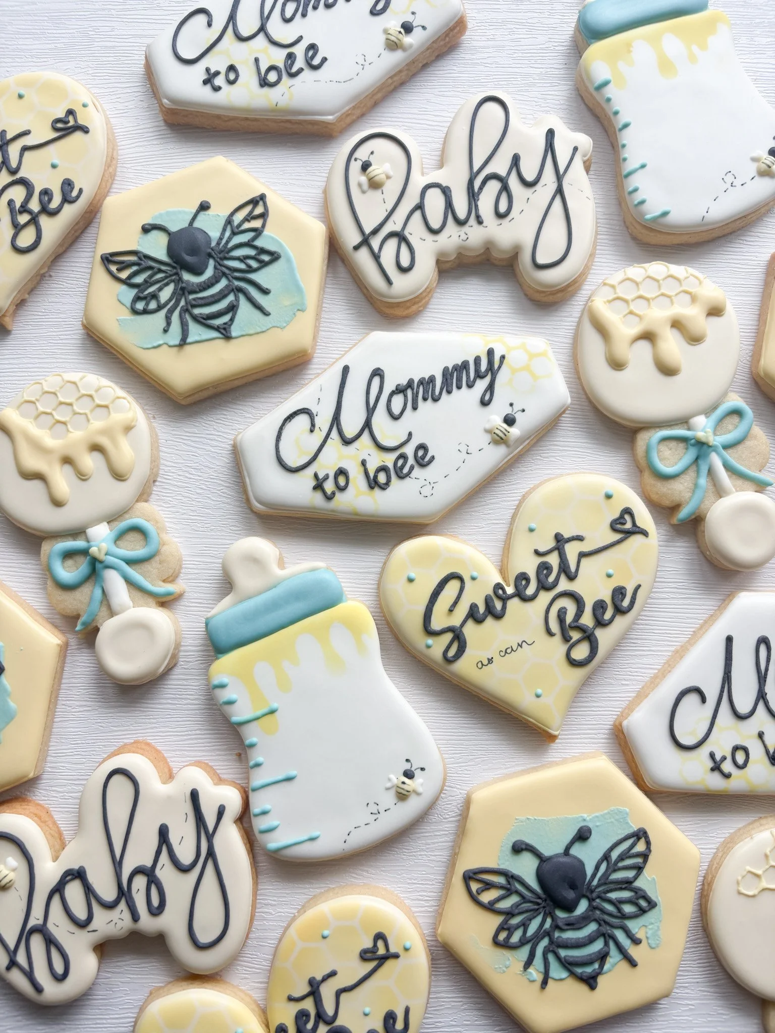 🐝💙 Sweet as can BEE! 💙🐝

A little honey is on the way! 🍯✨ These custom cookies were made to celebrate a Mommy to Bee and her sweet baby boy!

The perfect buzz-worthy treats for a baby shower! 🐝🍼💛

#SweetsByMichelle #MommyToBee #SweetAsCanBee 
