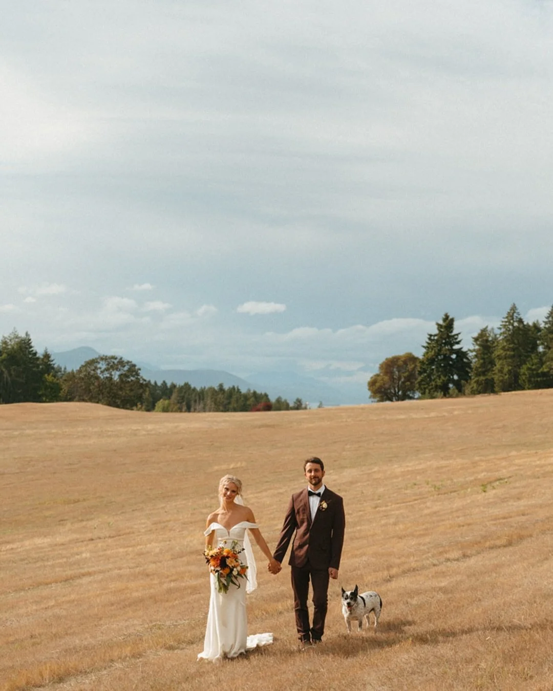 I cannot say enough good things about this wedding day! I am just grateful to be the one to photograph these two and celebrate with them! They planned such a perfect day with so many beautiful details 🥰

Venue: Stonebridge Island Farms on salt sprin