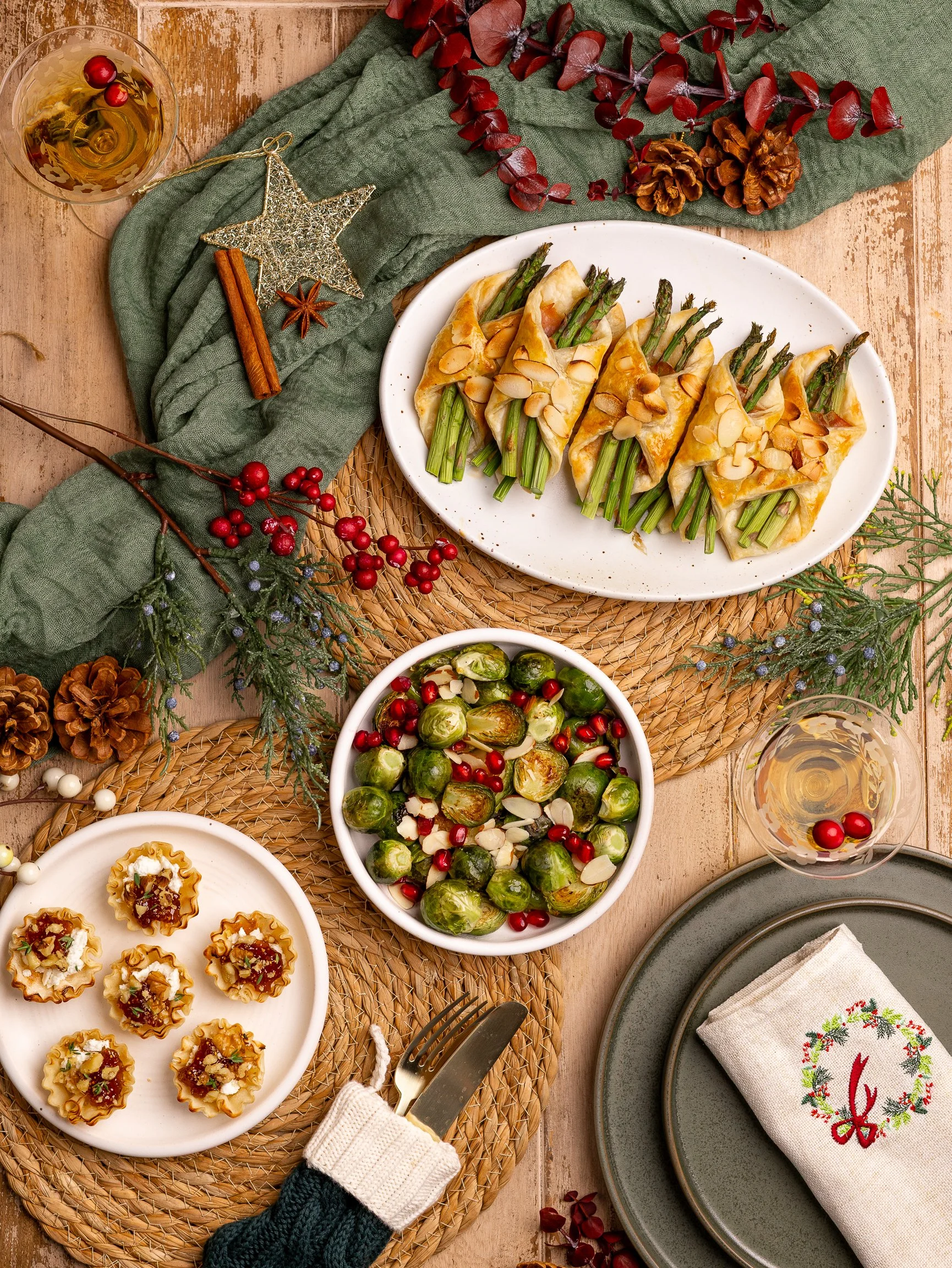 Mariani Holiday Tablescape 1.jpg