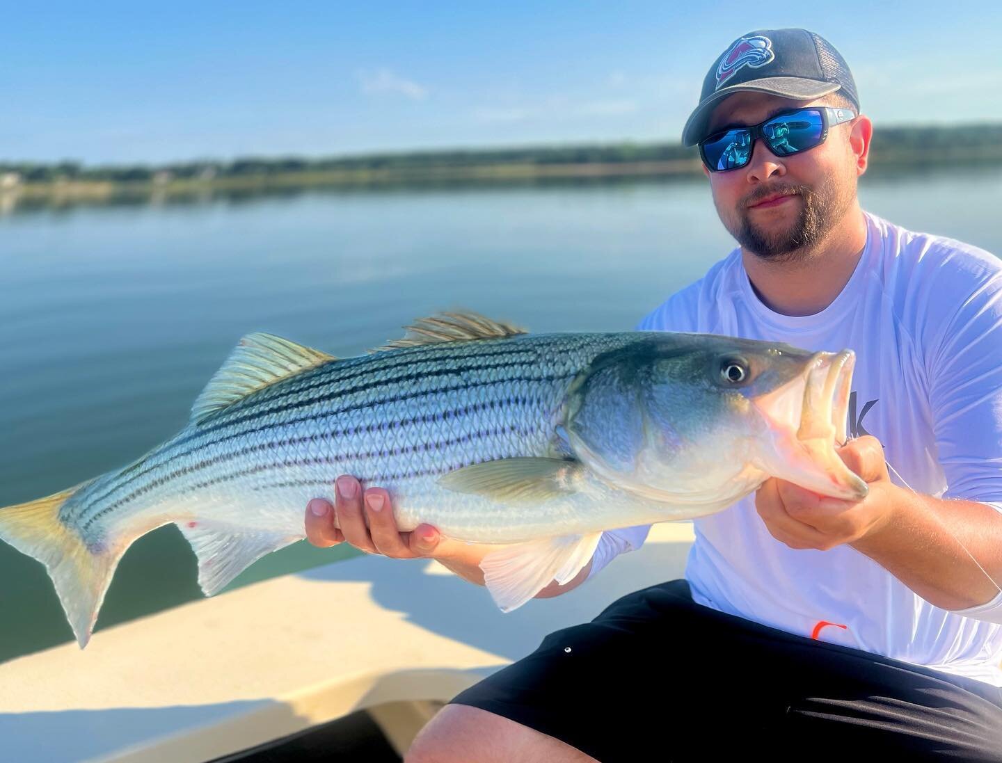 @kyle_mccallum with his first fly caught striper. He placed a perfect cast to seal the deal on this tailing fish. An absolute beaut Kyle, Congrats!👏🏼🎣👊🏼