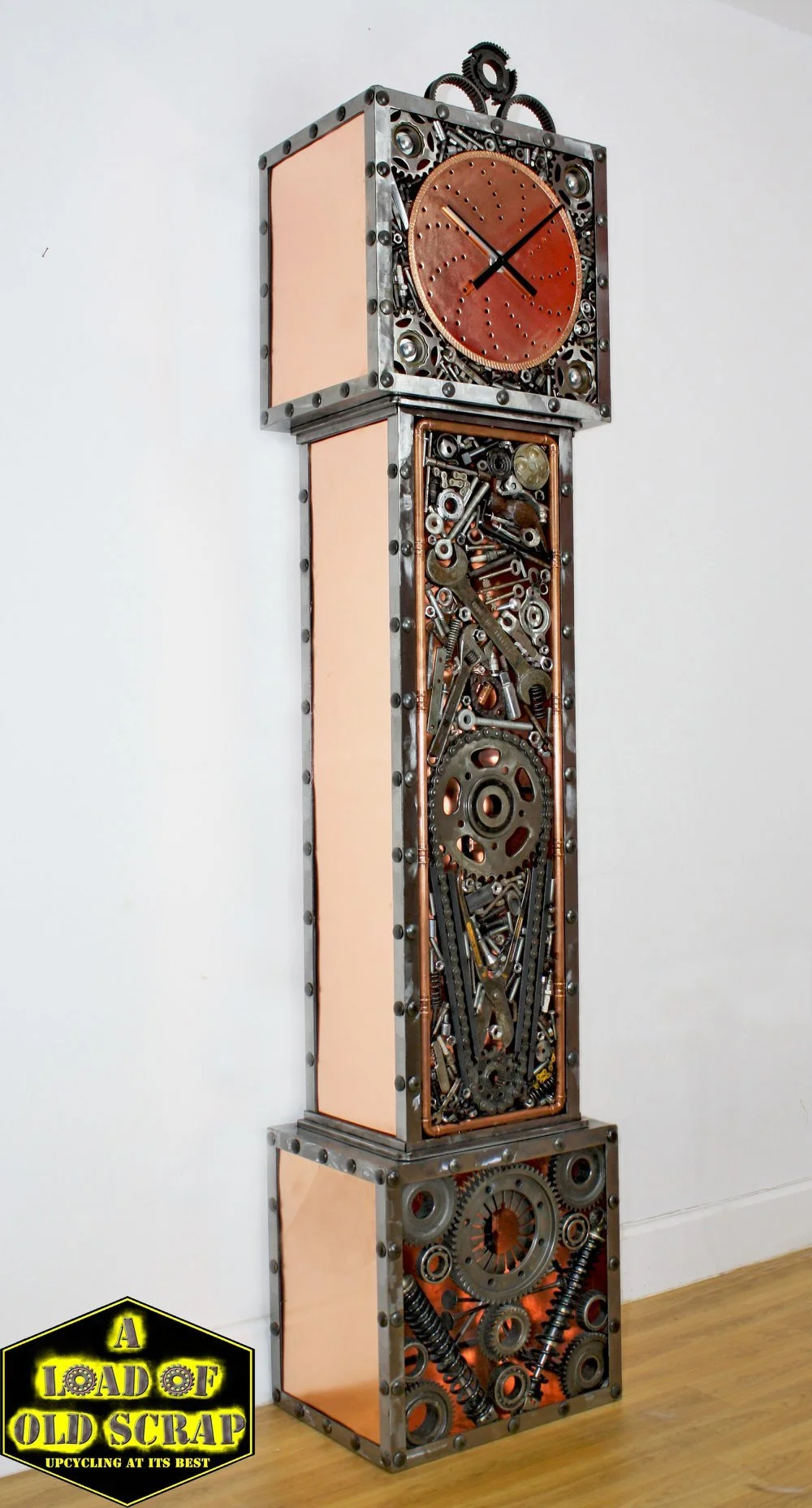 The second metal grand father clock I created, this time focusing much more on the 'steampunk' ideas of using copper to create contrast, with a similar type of clock face but this time copper plated.