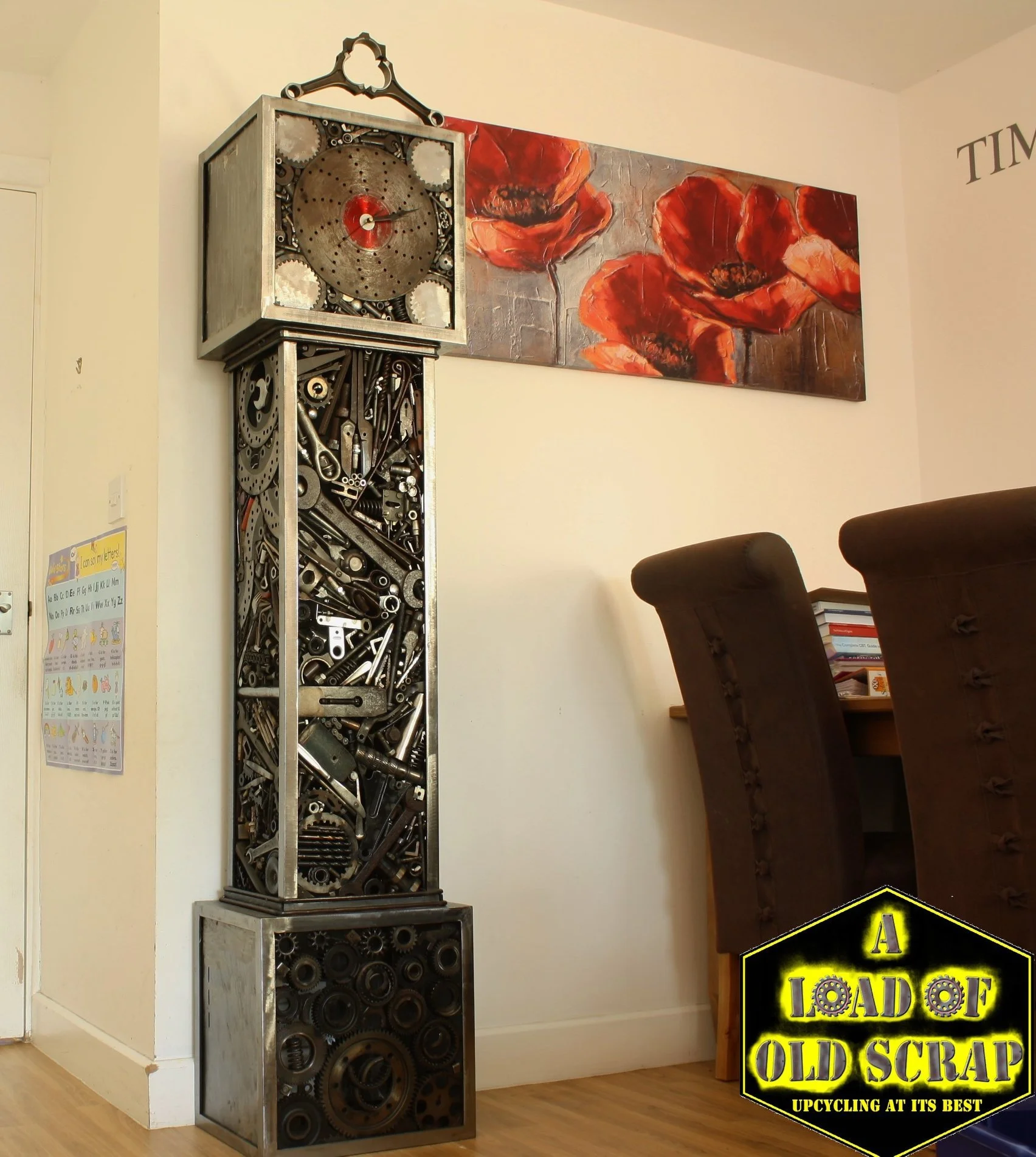 The first scrap metal grandfather clock i created, panelled with scrap metal mosaic utilising the different shapes of tools, gears cutlery etc to give an amazing flat panel effect with a diamond tipped cutting disc as the clock face.