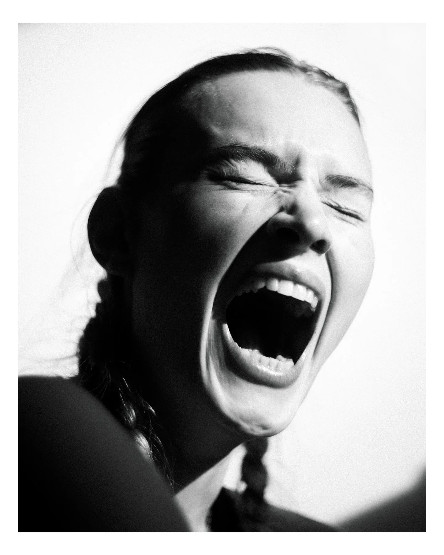 Model Mira shot by professional fashion photographer Oliver Petrikovits