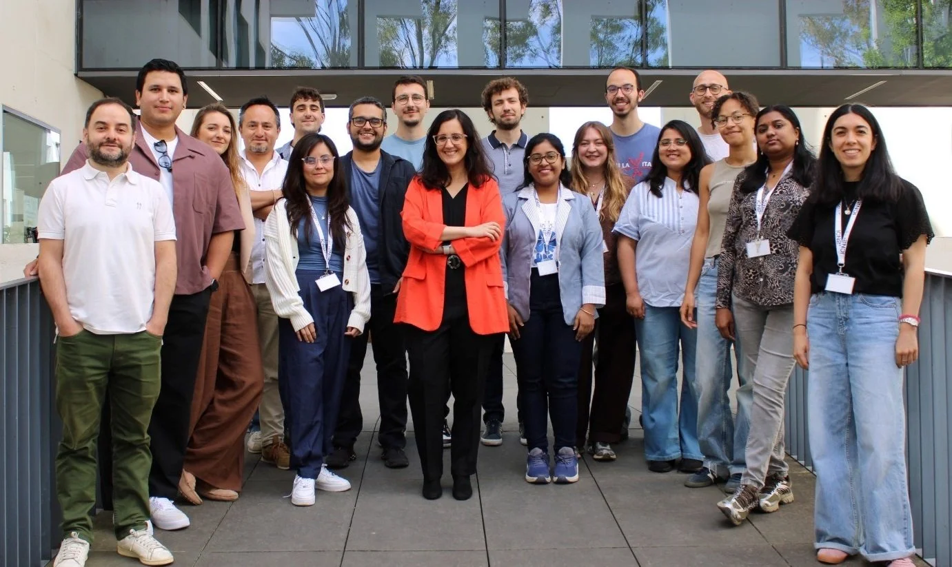 2026 group photo! Left to right: Sebastián, Cristhian, Silvia, Camilo, Jaxiry, Daniel, Gabriel, Gabriele, María, Grega, Ashmita, Abigail, Niccolò, Sanchayita, Bjarke, Nathalie, Manila and Eleonora - May 2026