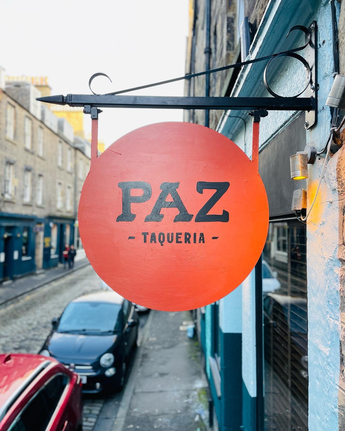 🌮THERE ARE TACOS🌮
&hellip;.
And also some fine pieces of signage. @paz_tacos Thistle St gaff is hitting all the right notes. Hand painted signs galore - projecting sign and wall mural. 
.
Excellent working with the team @s_and.co on this - always a