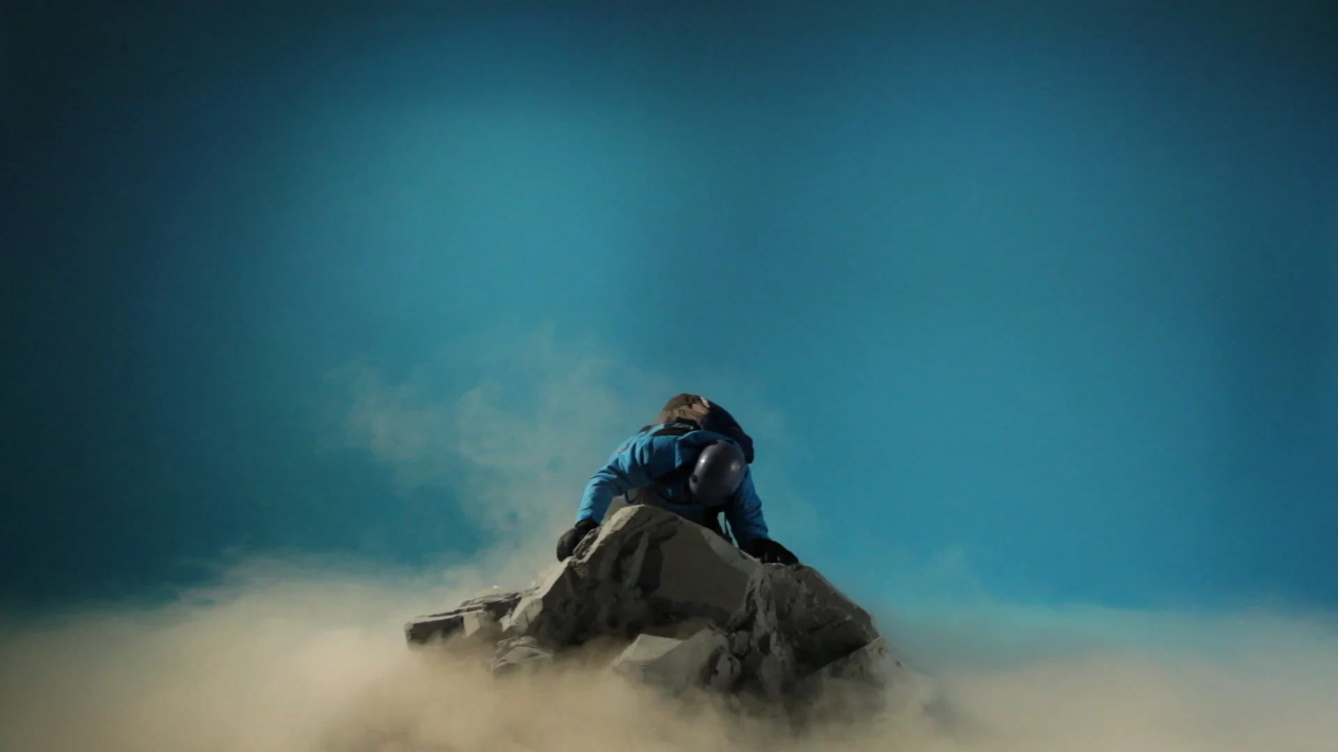 UNREALISTIC MOUNTAINEERS (2012) 9'00"