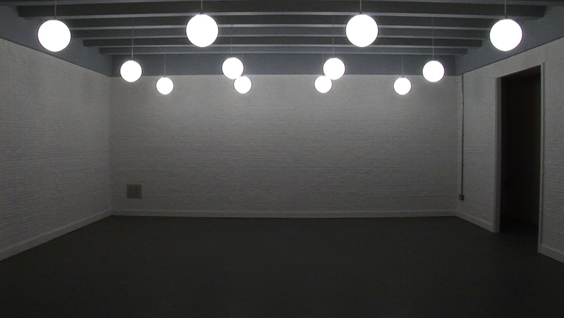 NIGHT AND DAY (2008) 24'18"