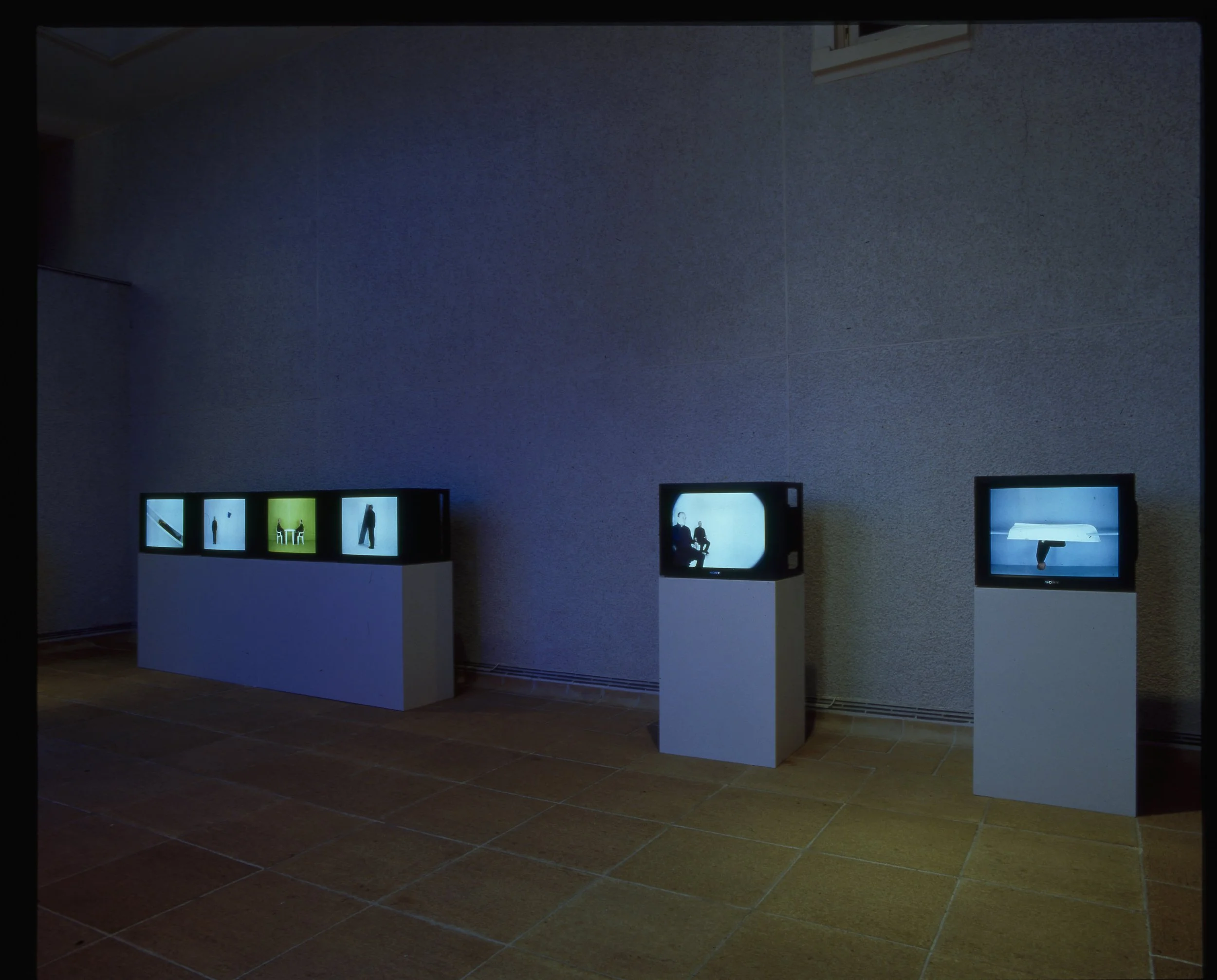 SOLO - 26 Drawing and falling things - Tate, St Ives - 2006
