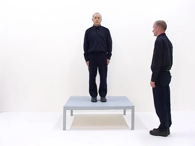 26 DRAWING AND FALLING THINGS (2001) 21'59"