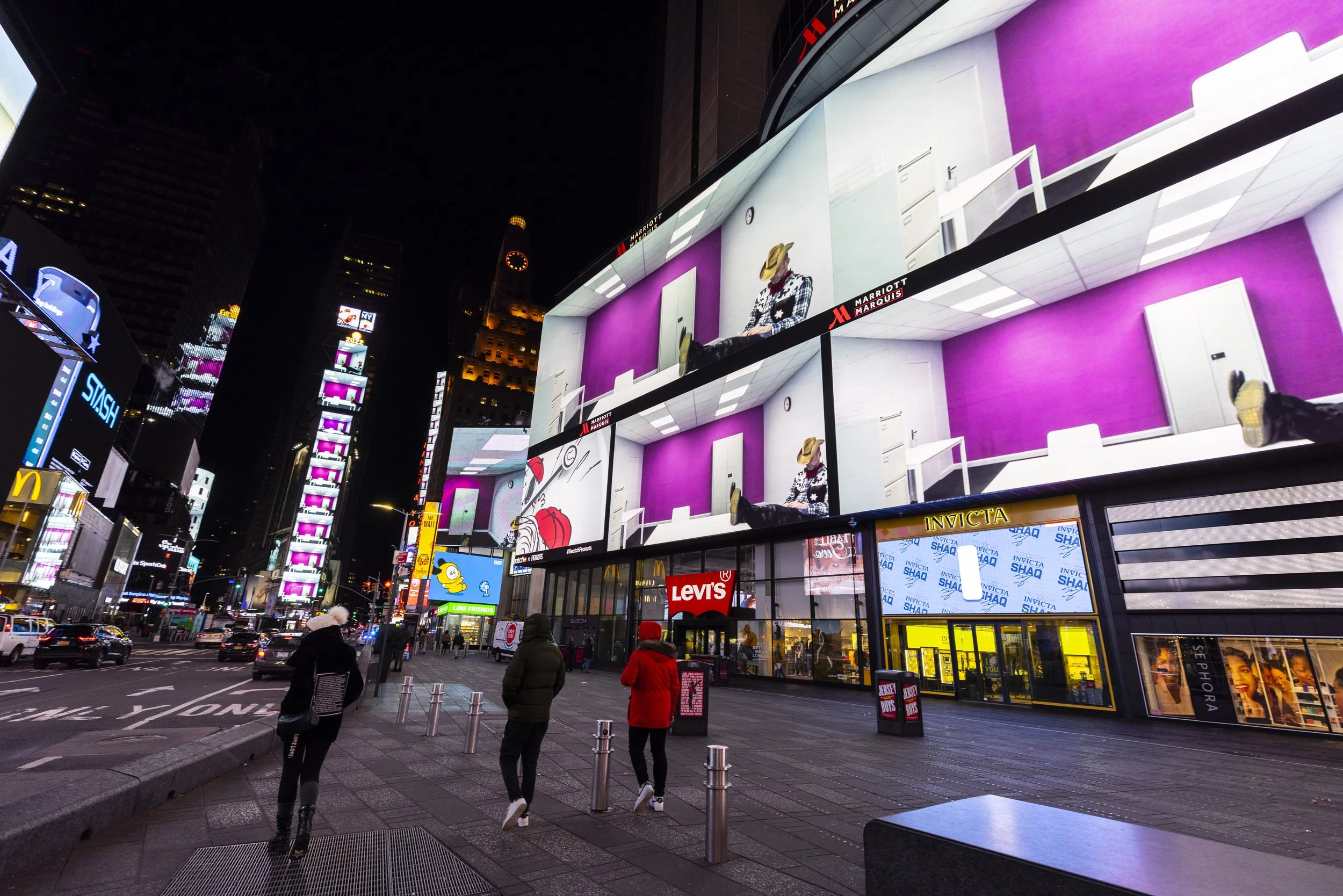 VIDEO - Times Square, Midnight Moment