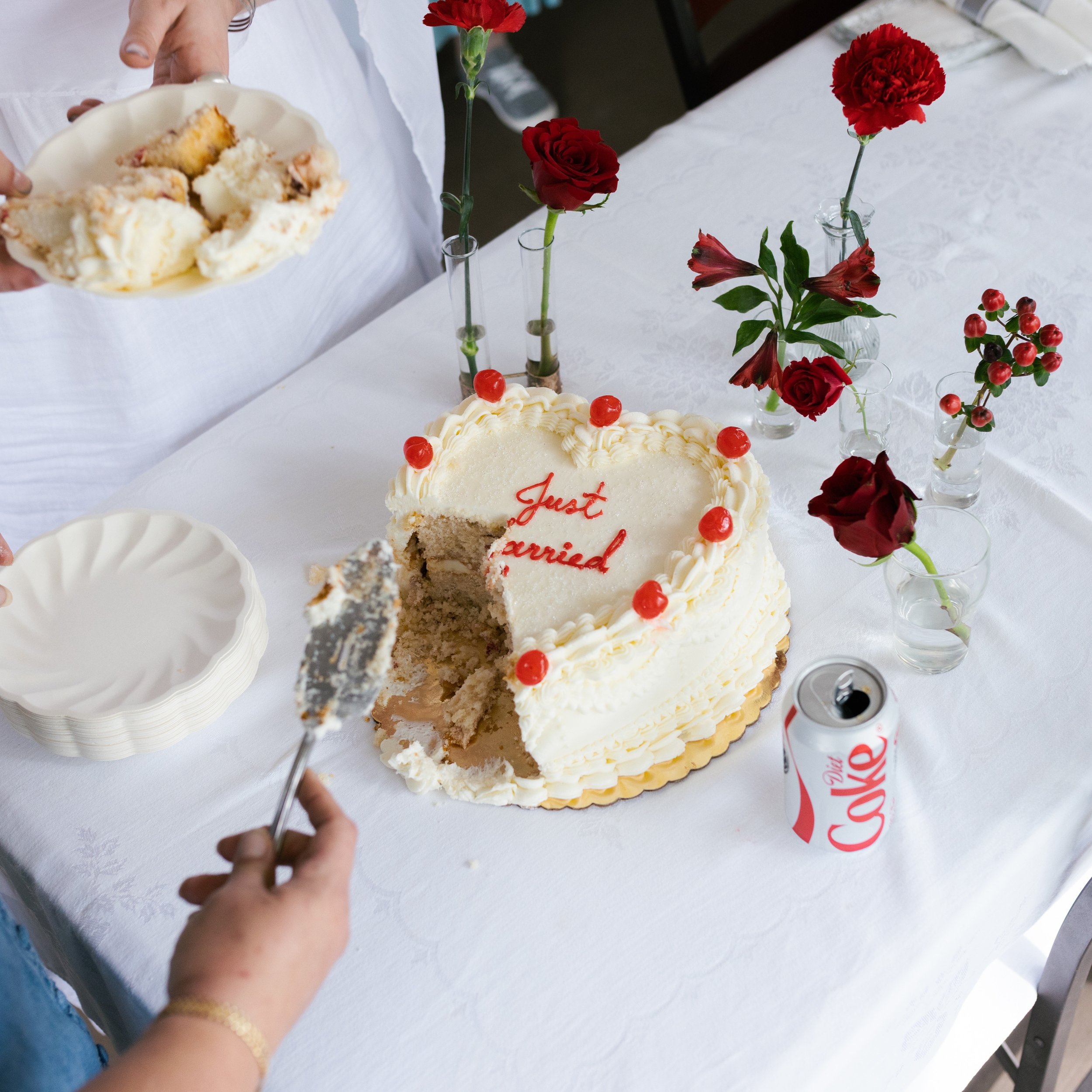 Excited to share some previews from the this courthouse, weekday wedding by two of my dearest. Setting up lots of calls to chat about fall weddings, and 2027 weddings! Drop me a line about your plans if you wanna chat! Form is on my website : )

Cake