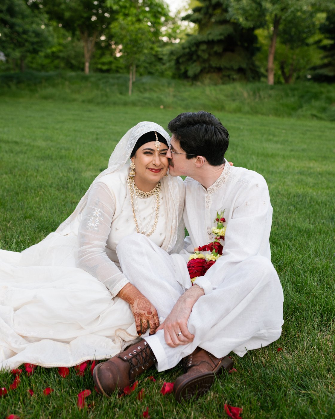 Too hard to choose, so I'm only posting a single photo from Mehar and Jon's previews from this past weekend that I sent out late last night. A really stunning time with lots of sweet faces!!