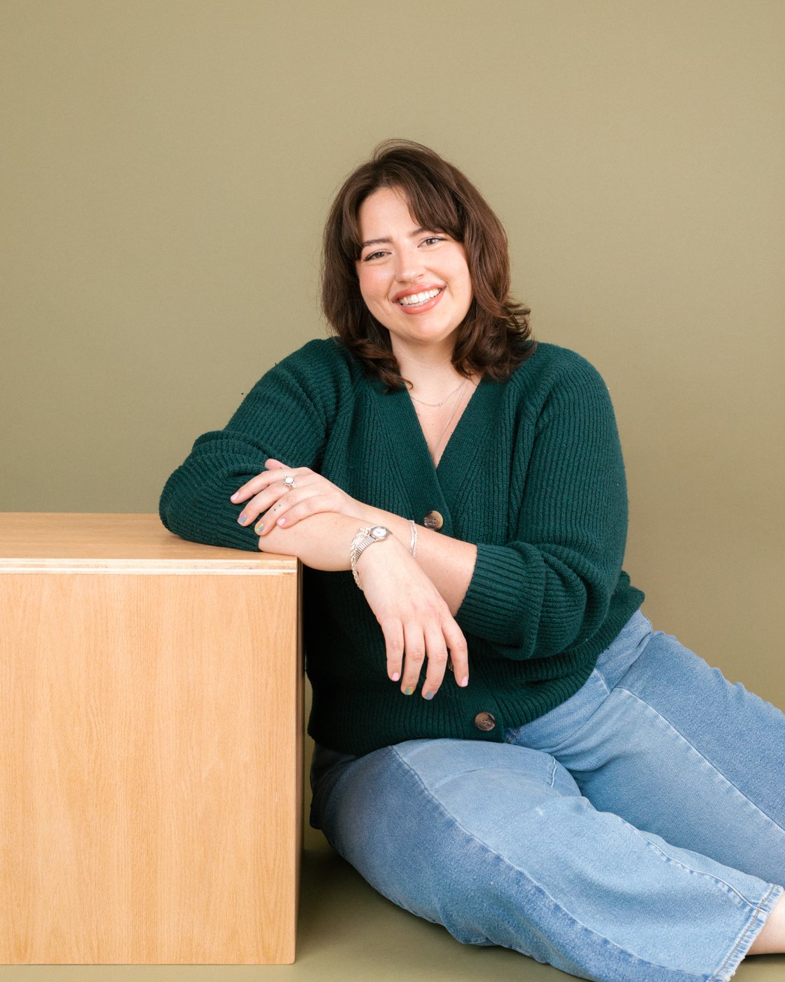 Still talking about:

1. I have room for one more couple or small family on Friday for photos up at Newfield's! Options available, in the evening! Perfect for anyone who would like nice photos in a nice place : )

2. Studio spots on the 21st, or gene