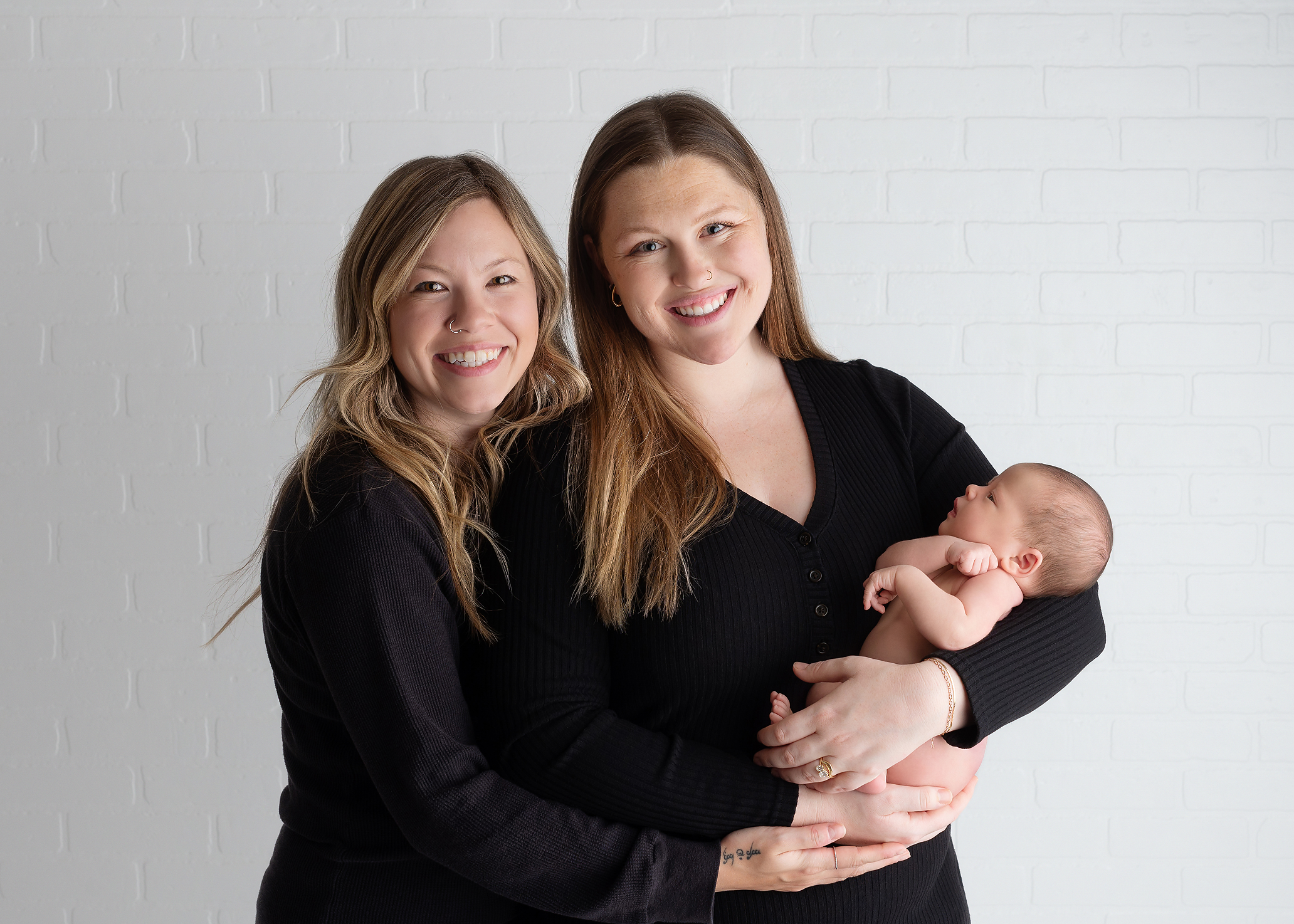 newborn-girl-mothers-Kingston-family-photographer.png