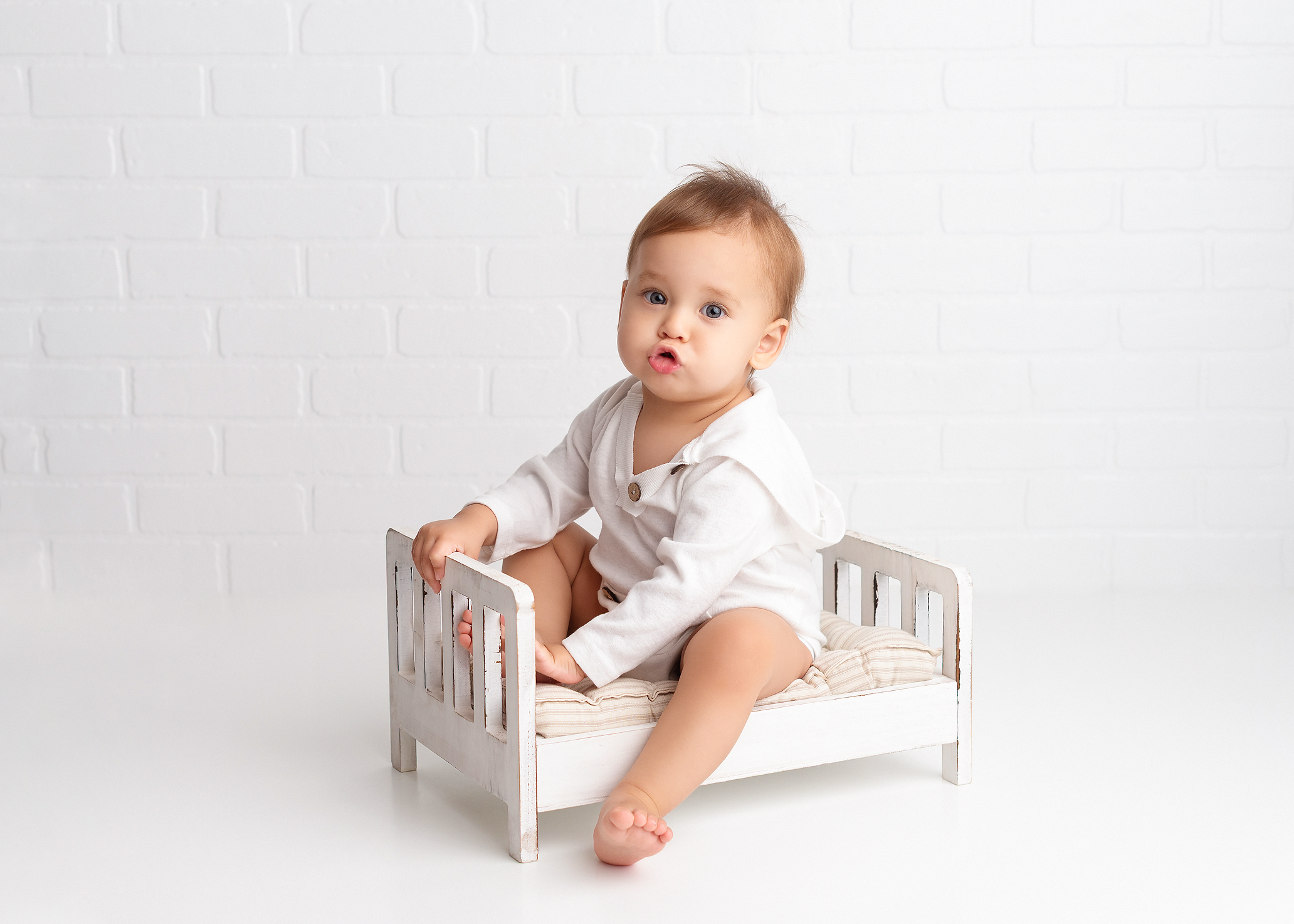 first-birthday-baby-boy-portraits-Kingston-Ontario.png