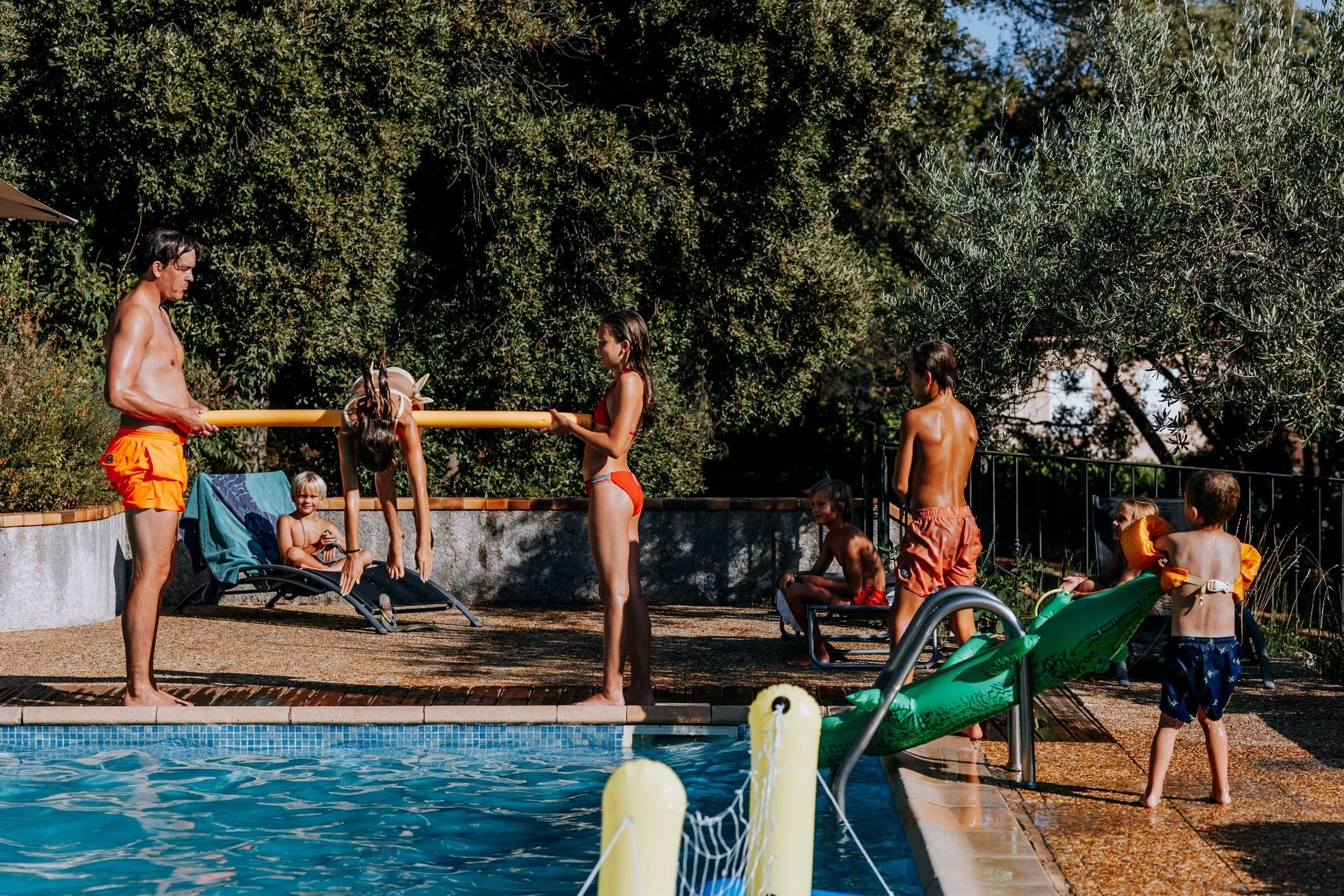 Séance photo de famille en vacances dans le Var