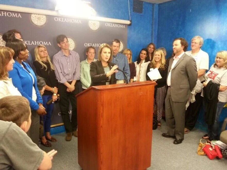 Oklahoma Parents Urge Gov. Fallin To Sign Reading Bill