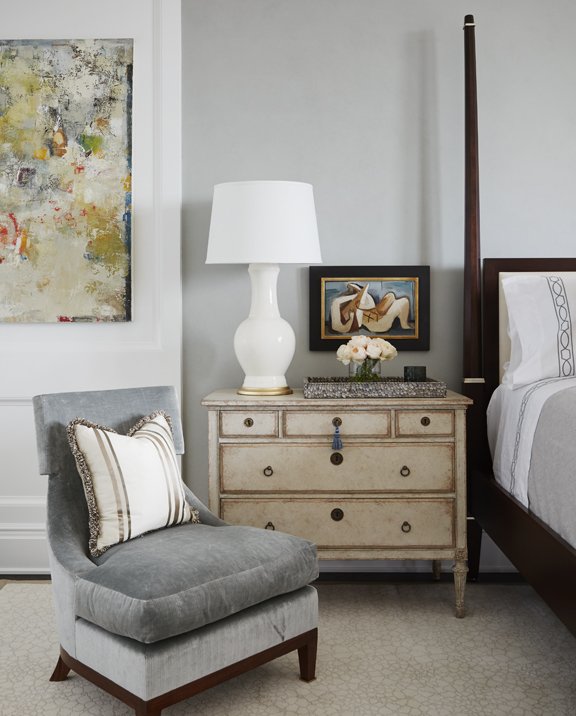 15 Baker 2550 Bedroom Vignette_Low Res.jpg
