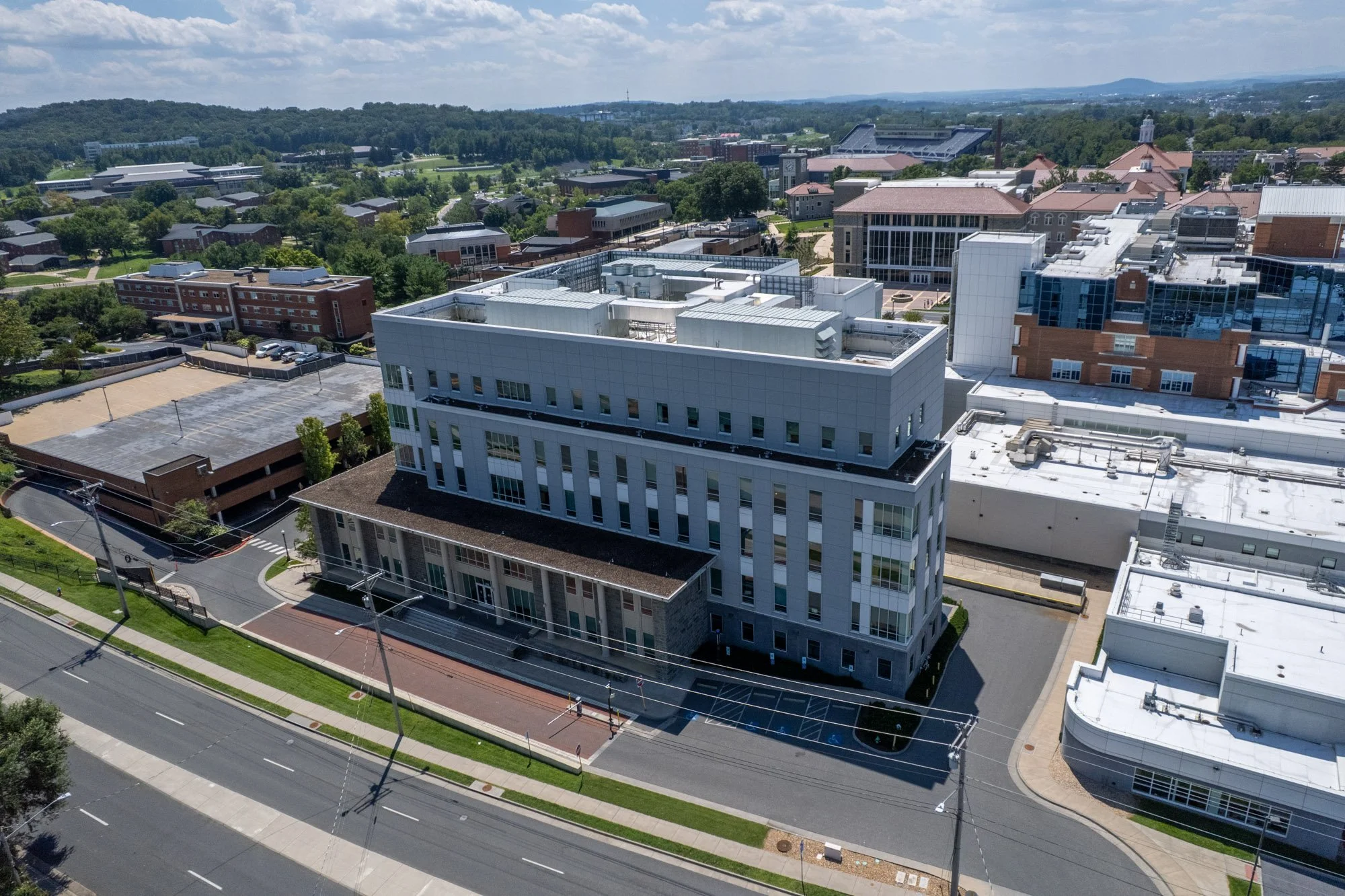 partners-excavating-jmu-health-behavioral-studies-building-shenandoah-valley-va-asphalt-paving-contractors-1008.jpg
