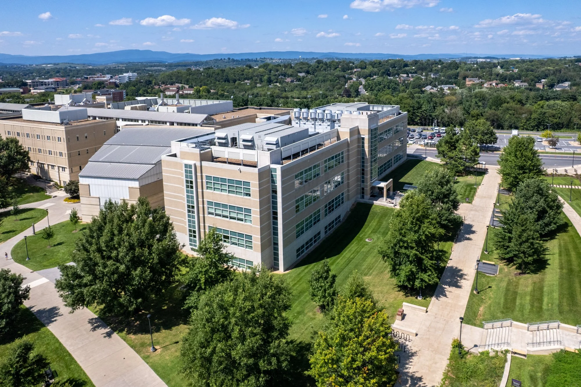 partners-excavating-jmu-bioscience-physics-chemistry-building-rockingham-county-va-concrete-paving-1003.jpg