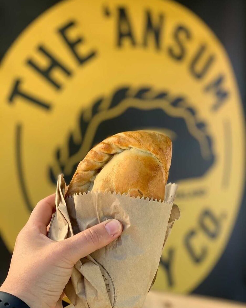 👀 Handmade, traditional pasties... say no more @ansums_pasties. These guys are regular sell outs at the Catalina Bay Farmers Market and Kumeu Market, and we're super excited to welcome them to TKC as they start to grow the brand!⁠
⁠
⁠
#ghostkitchen 