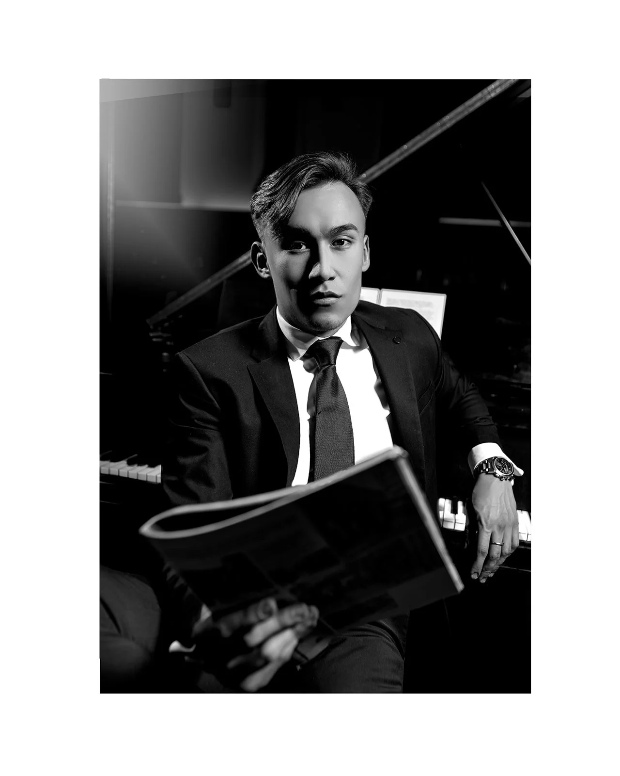 mr-minks-media-editorial-suit .jpg